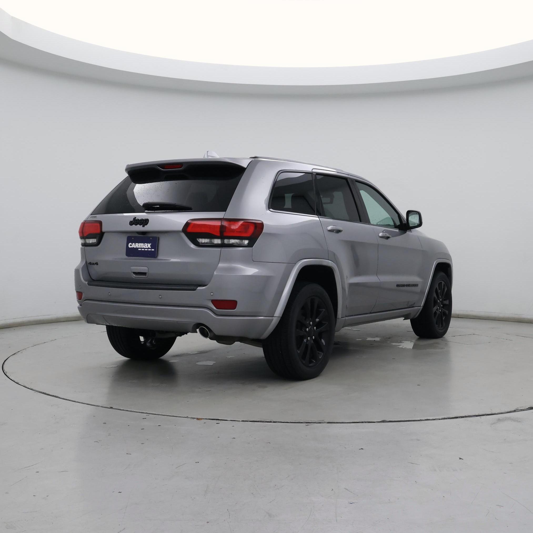 Thumbnail: 2020 Jeep Grand Cherokee - 8