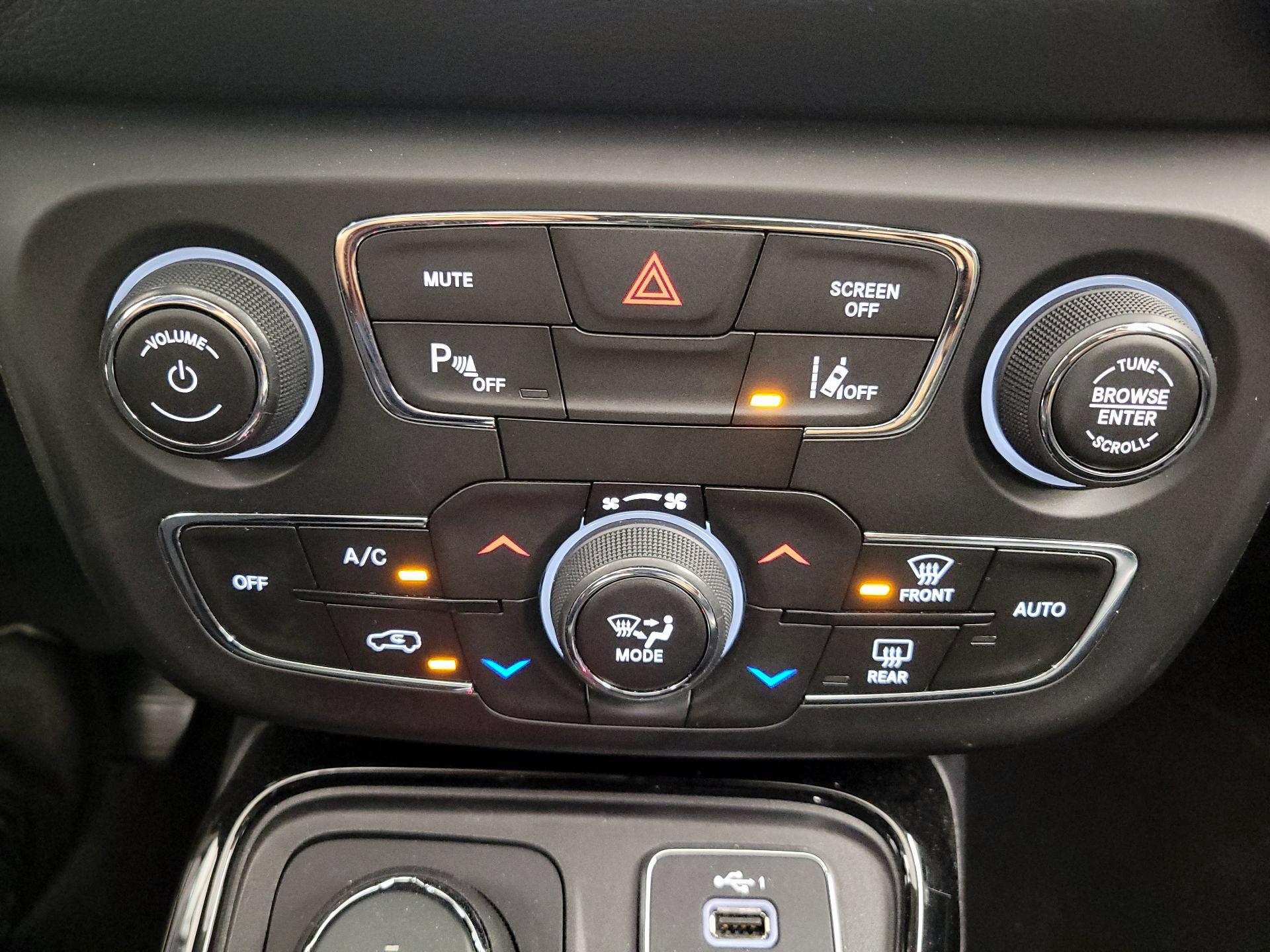 Thumbnail: 2021 Jeep Compass - 16