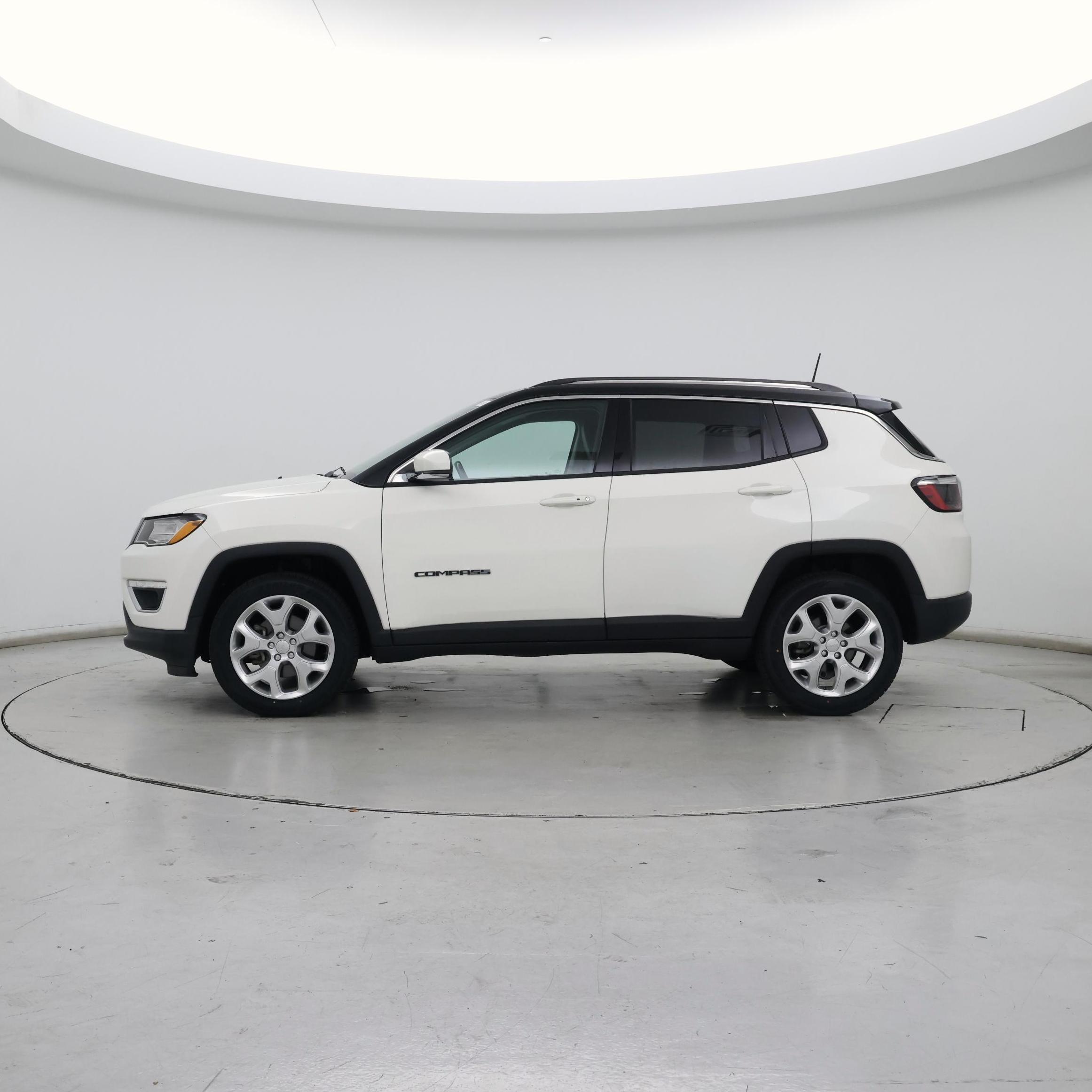 Thumbnail: 2021 Jeep Compass - 3