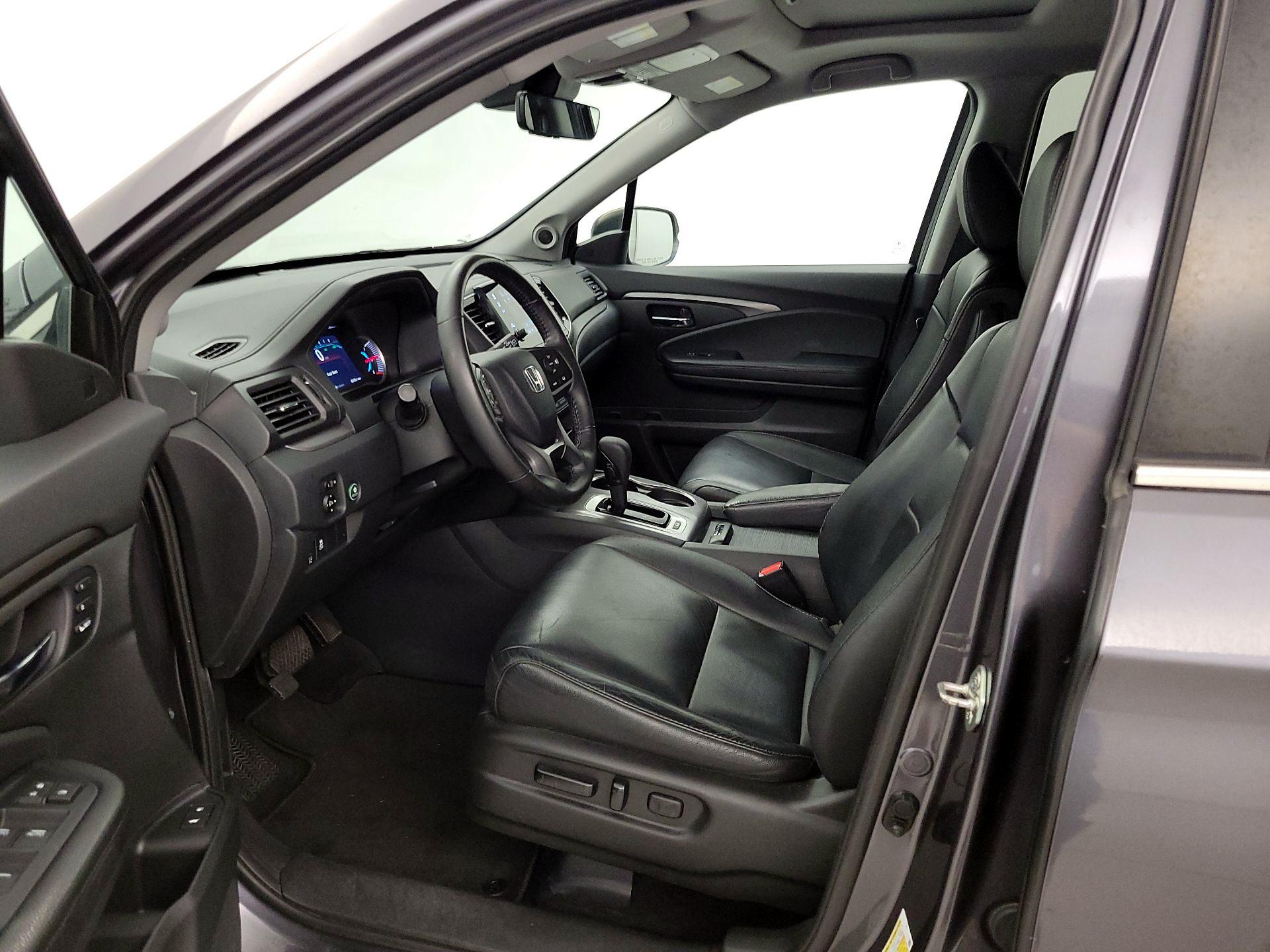Thumbnail: 2019 Honda Pilot - 11