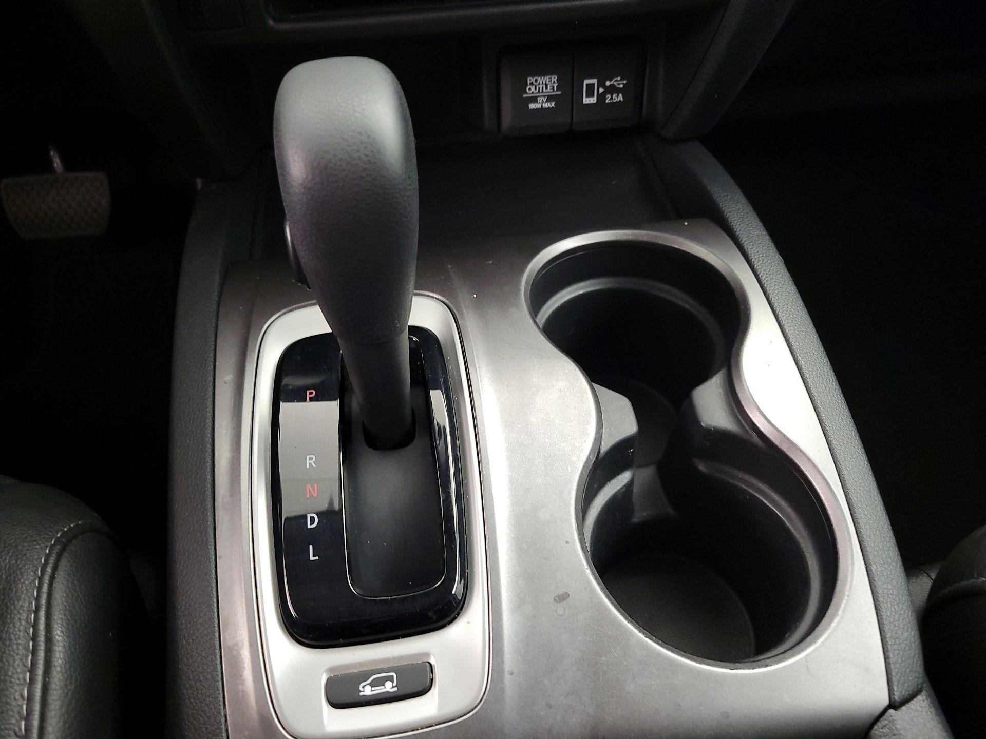 Thumbnail: 2019 Honda Pilot - 17