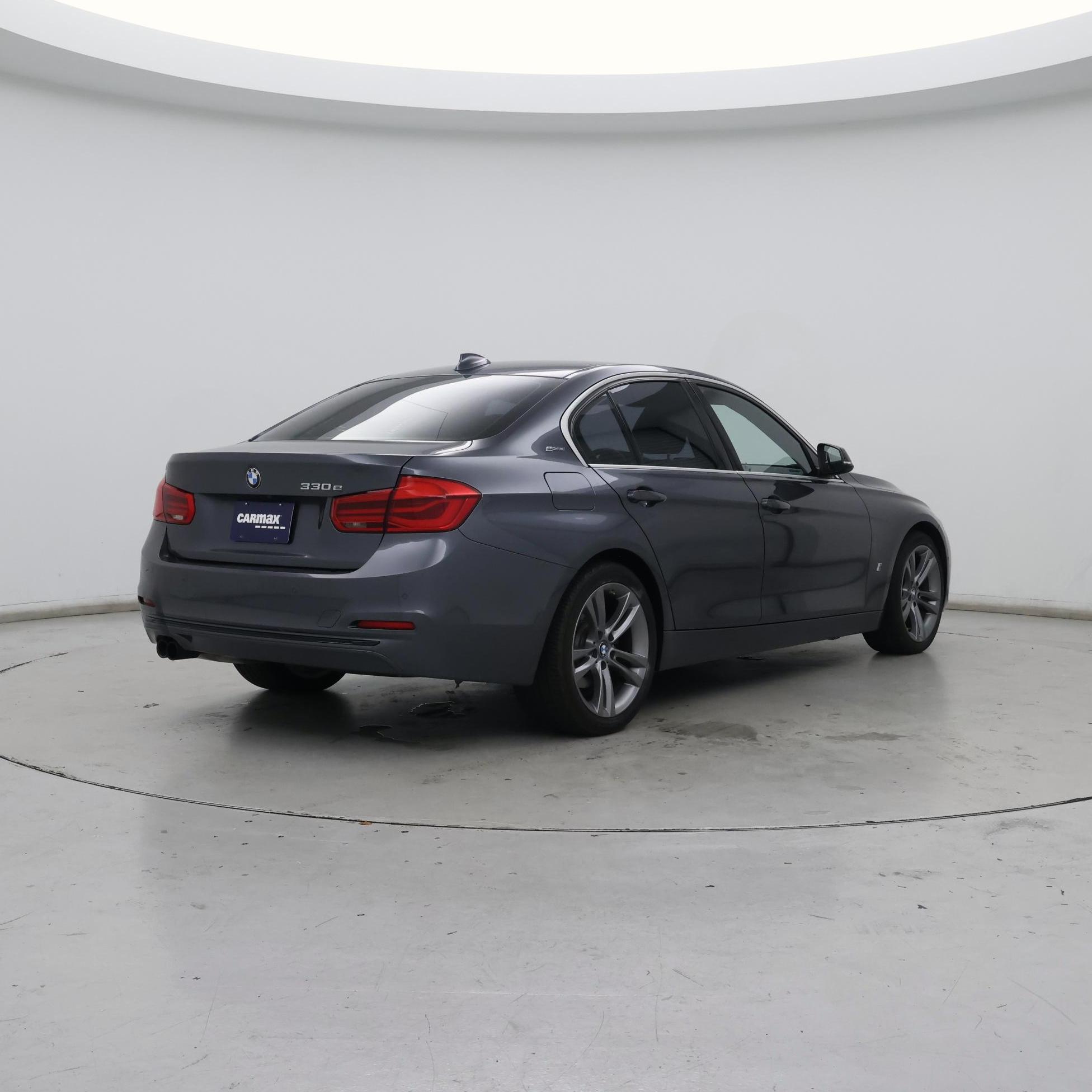 Thumbnail: 2017 BMW 3 Series - 8