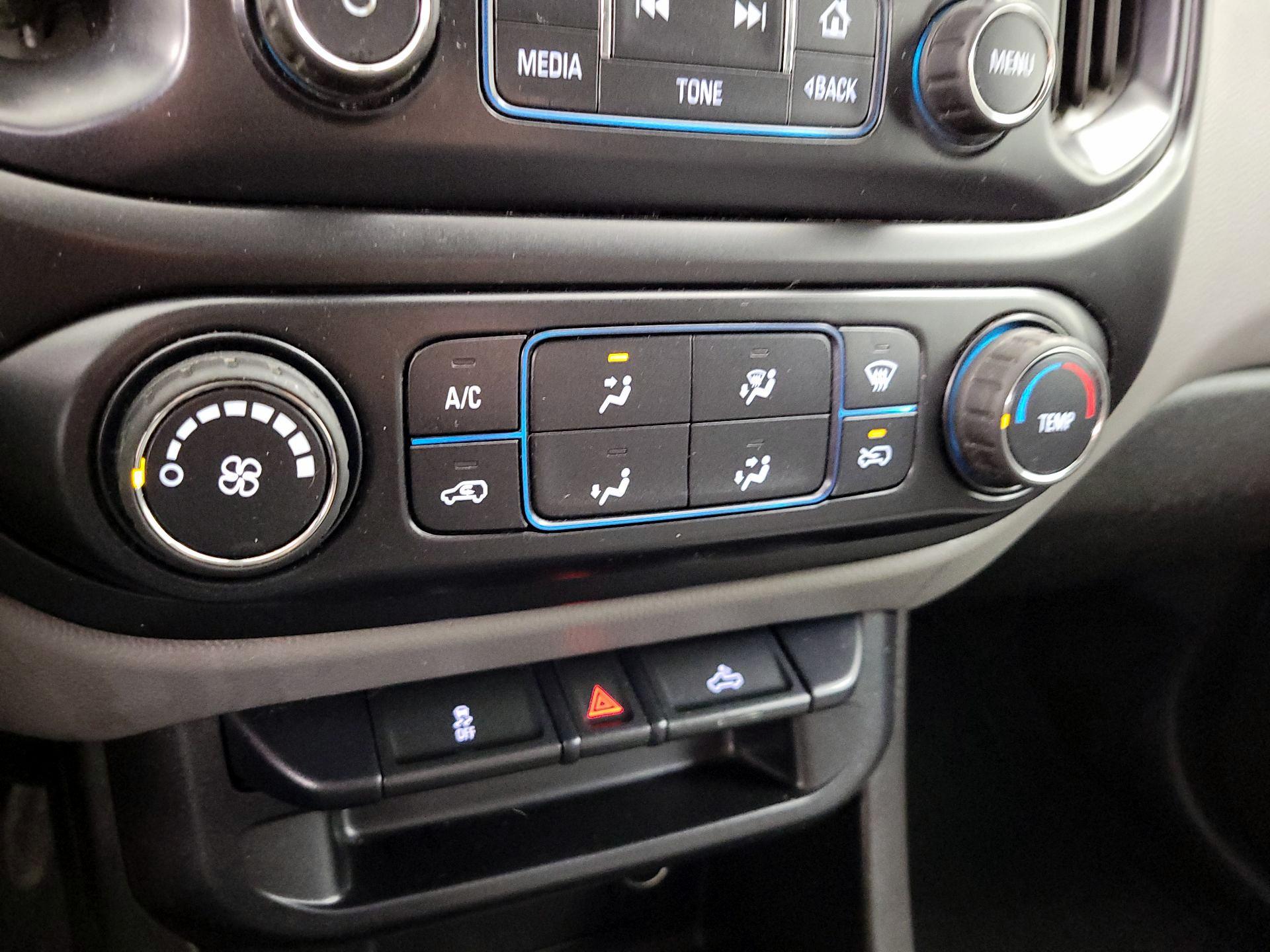 Thumbnail: 2016 Chevrolet Colorado - 16