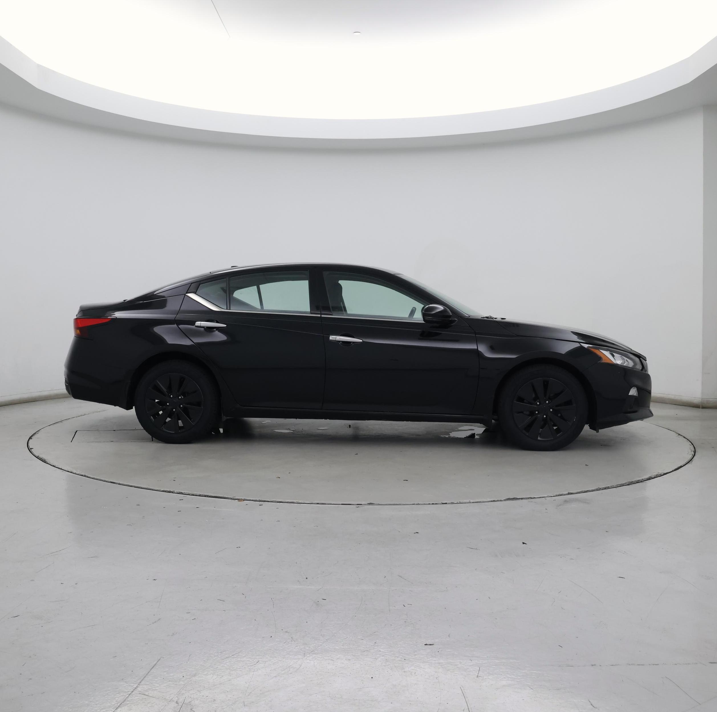Thumbnail: 2019 Nissan Altima - 7