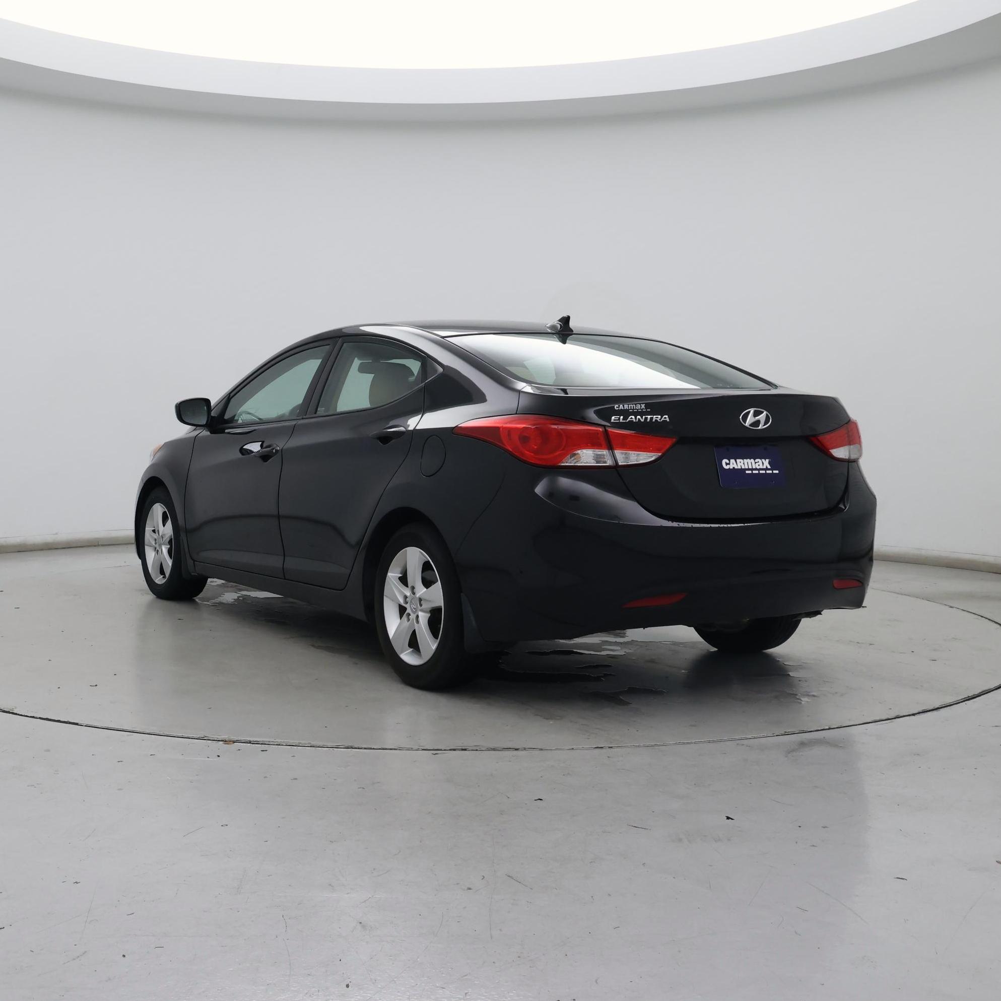 Thumbnail: 2013 Hyundai Elantra - 2