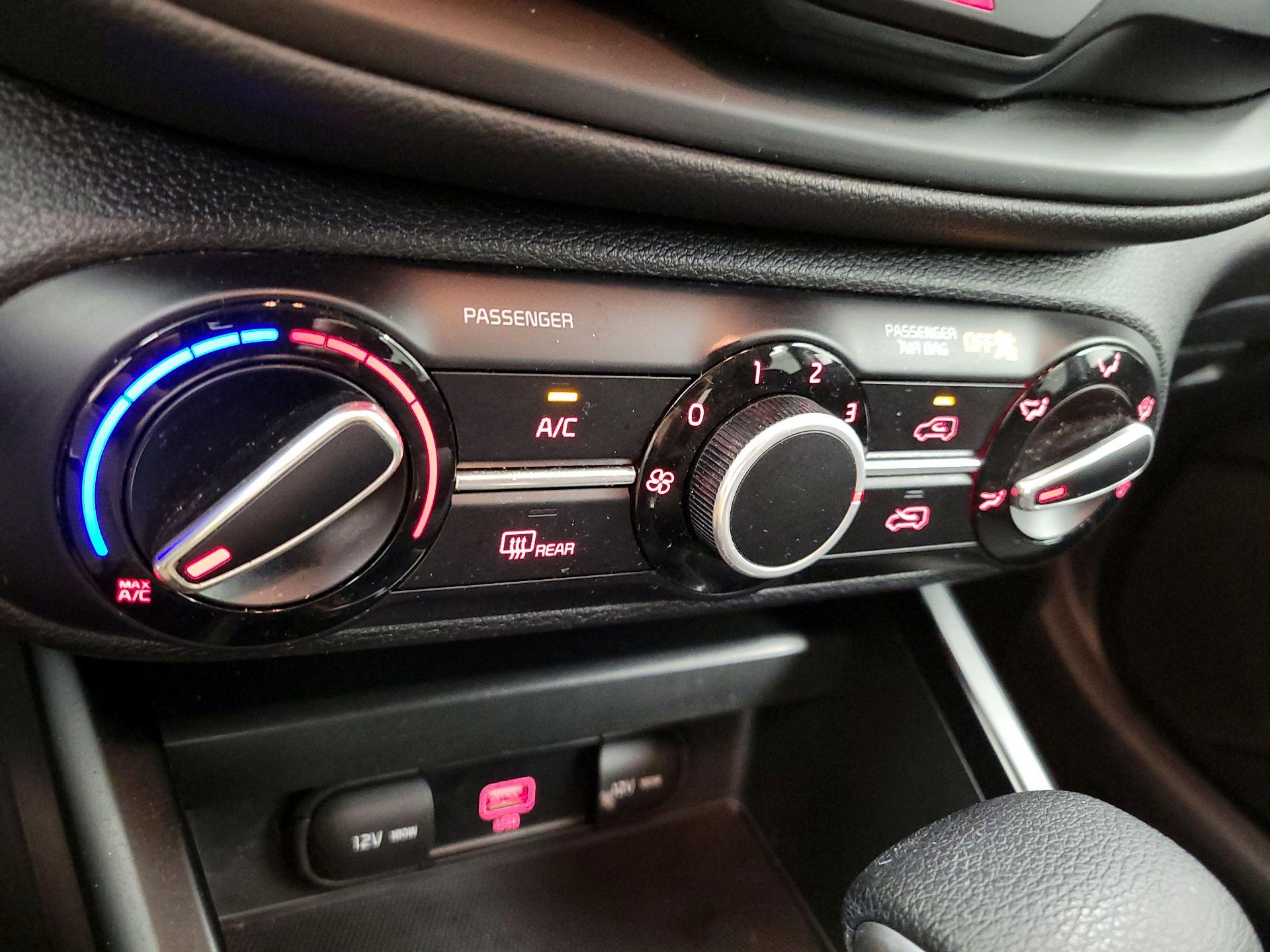Thumbnail: 2021 Kia Soul - 16