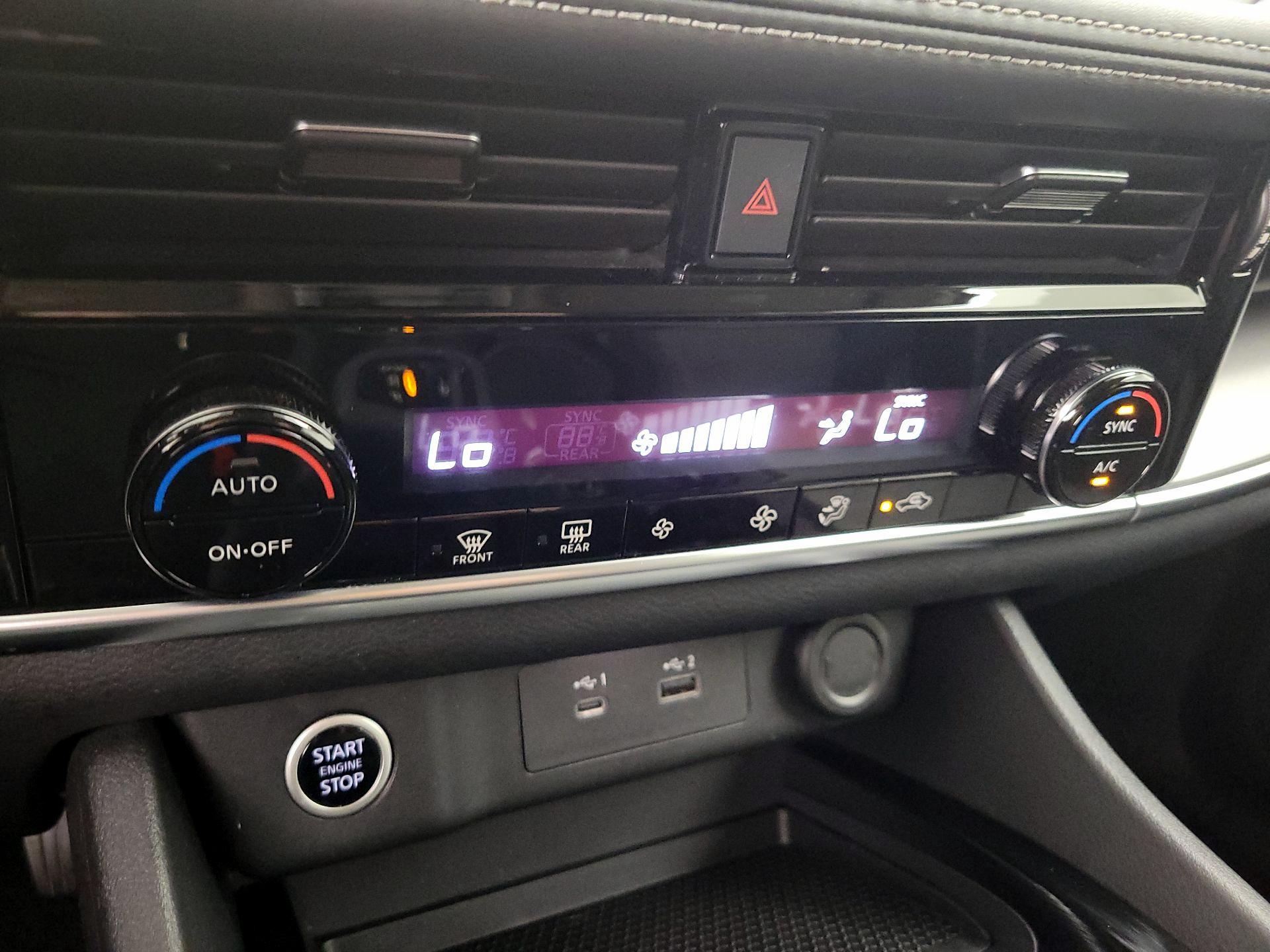 Thumbnail: 2021 Nissan Rogue - 16