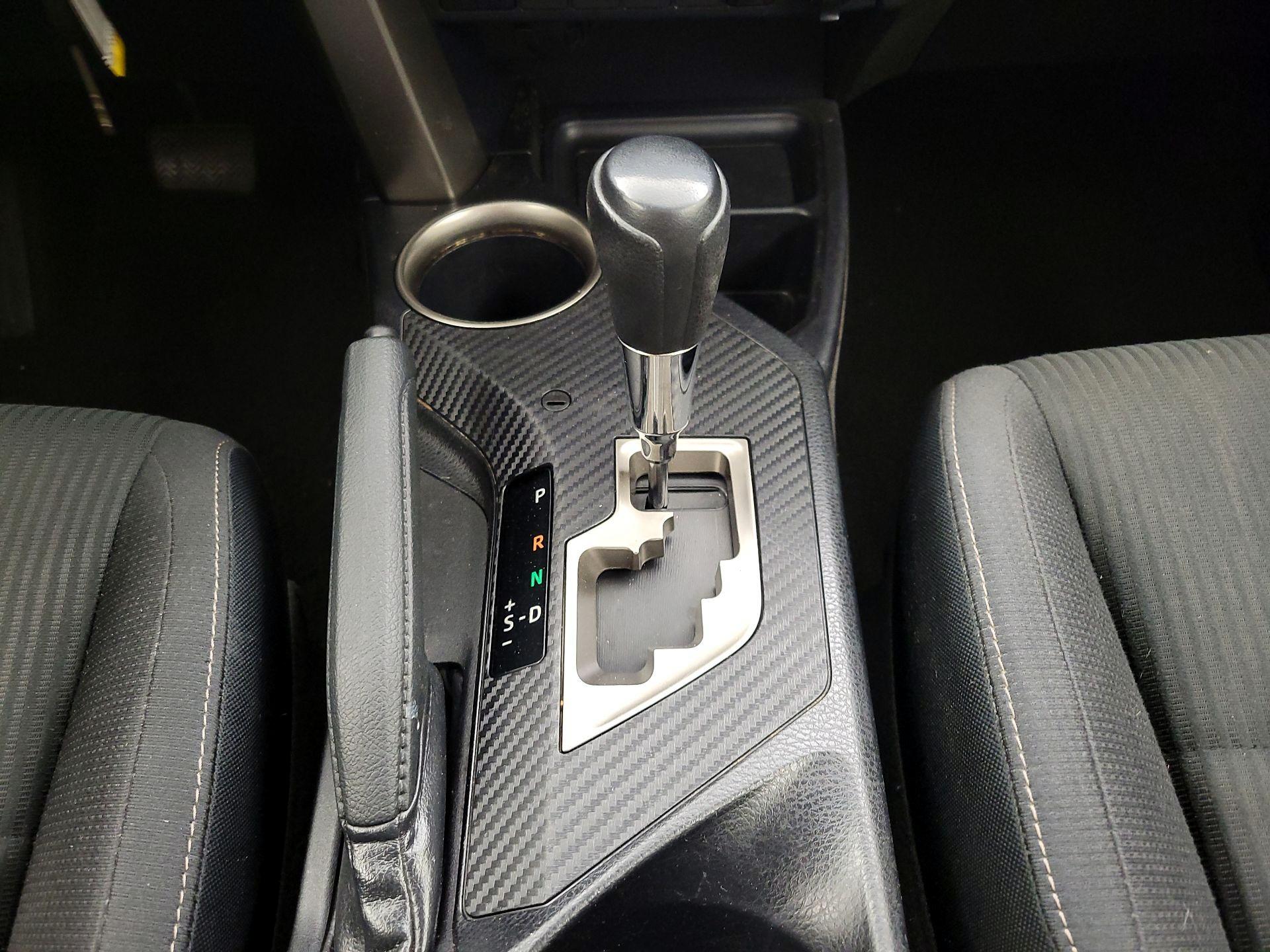 Thumbnail: 2013 Toyota RAV4 - 17