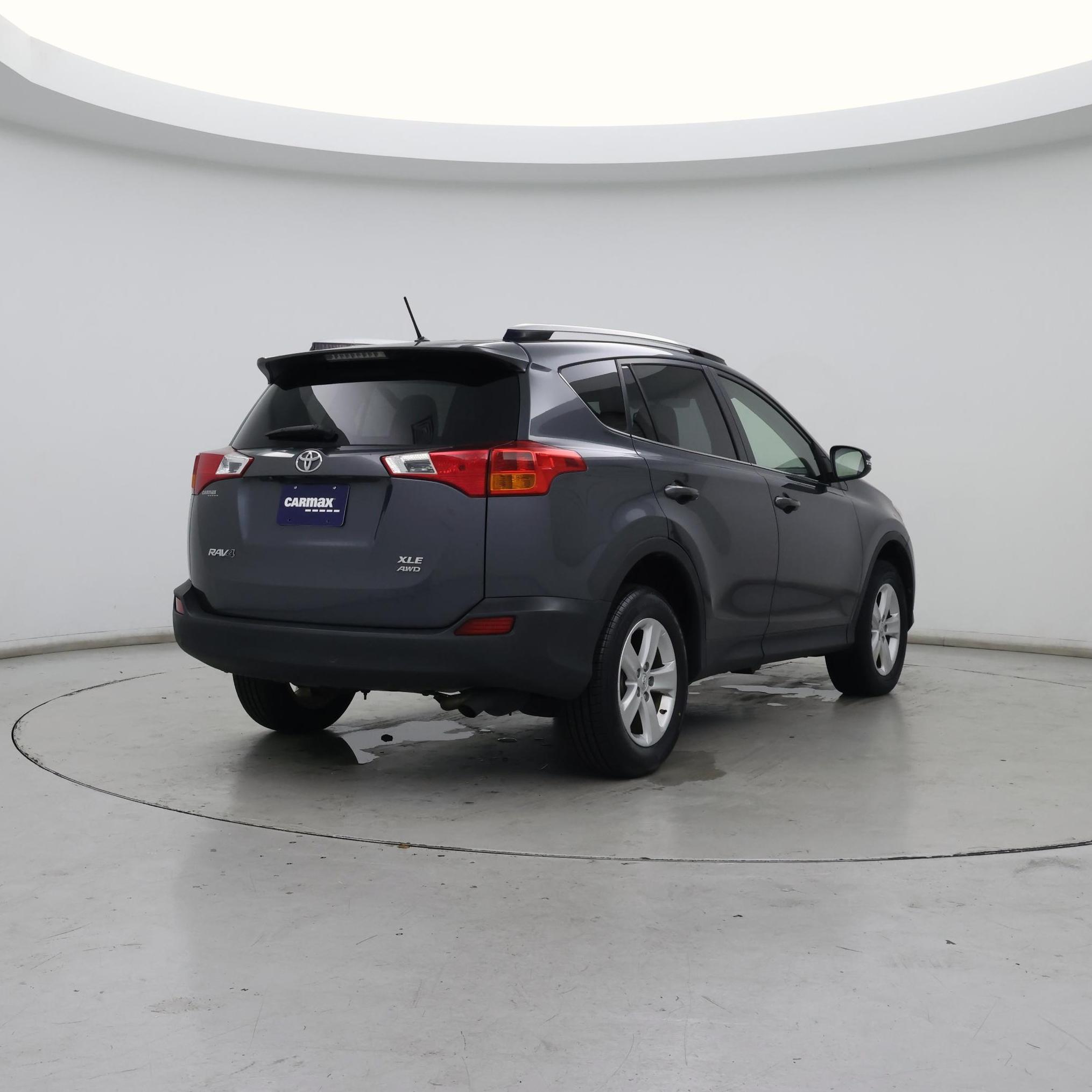 Thumbnail: 2013 Toyota RAV4 - 8