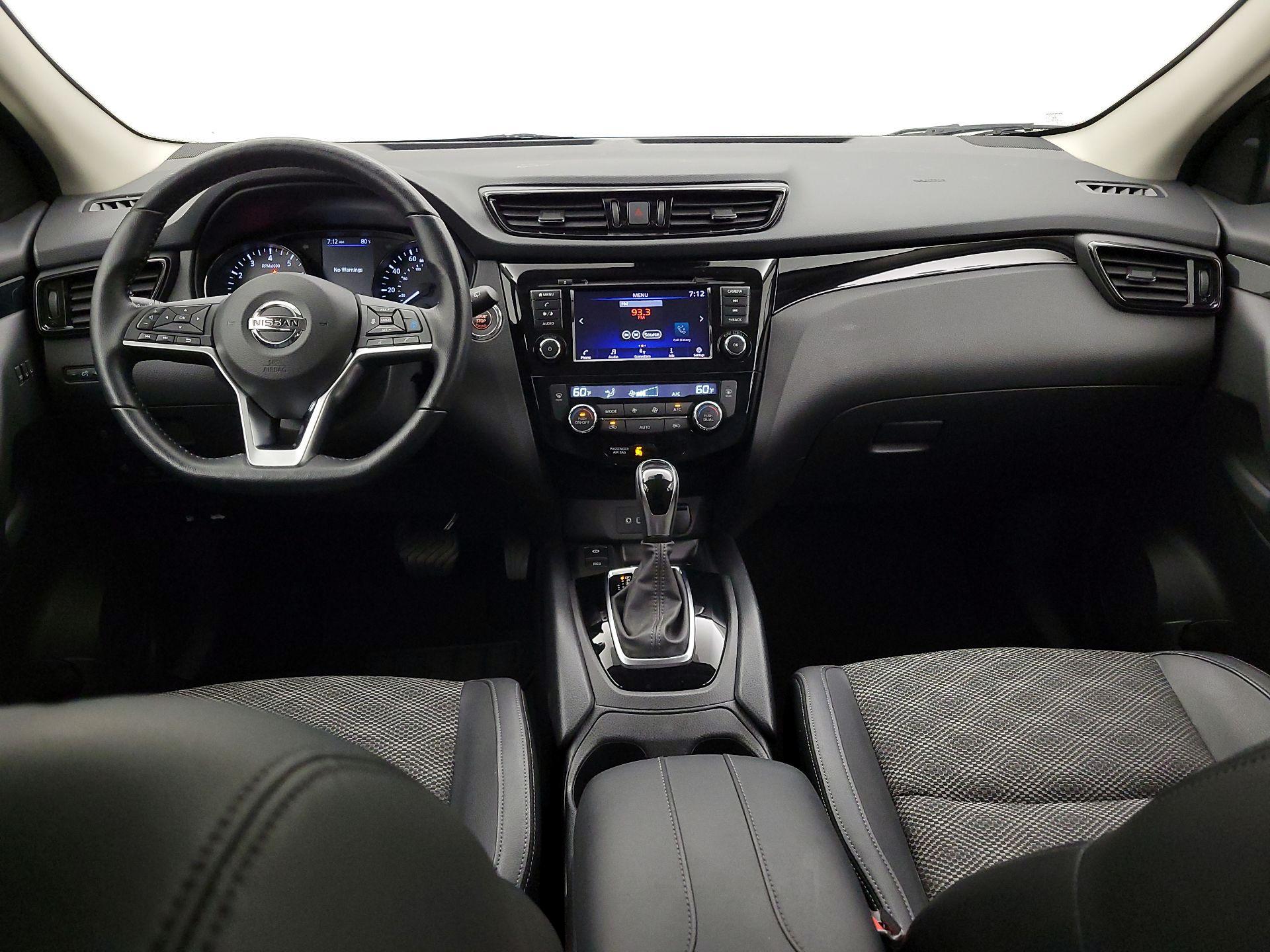 Thumbnail: 2022 Nissan Rogue Sport - 9