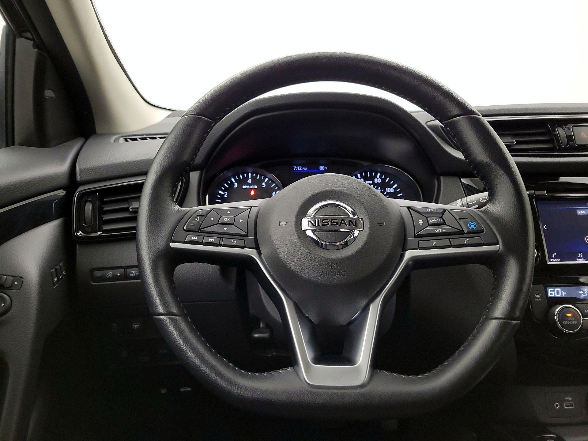 Thumbnail: 2022 Nissan Rogue Sport - 10