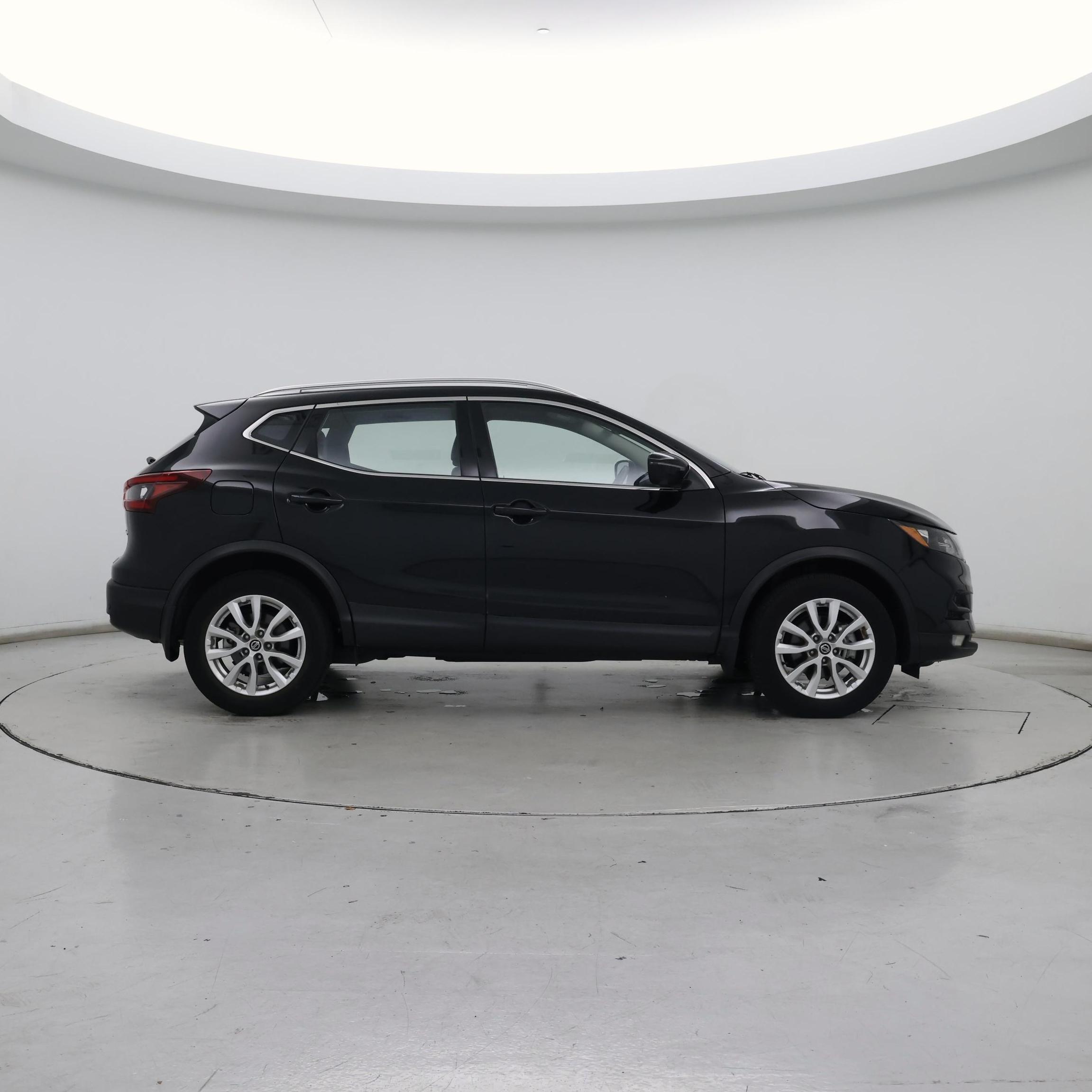 Thumbnail: 2022 Nissan Rogue Sport - 7