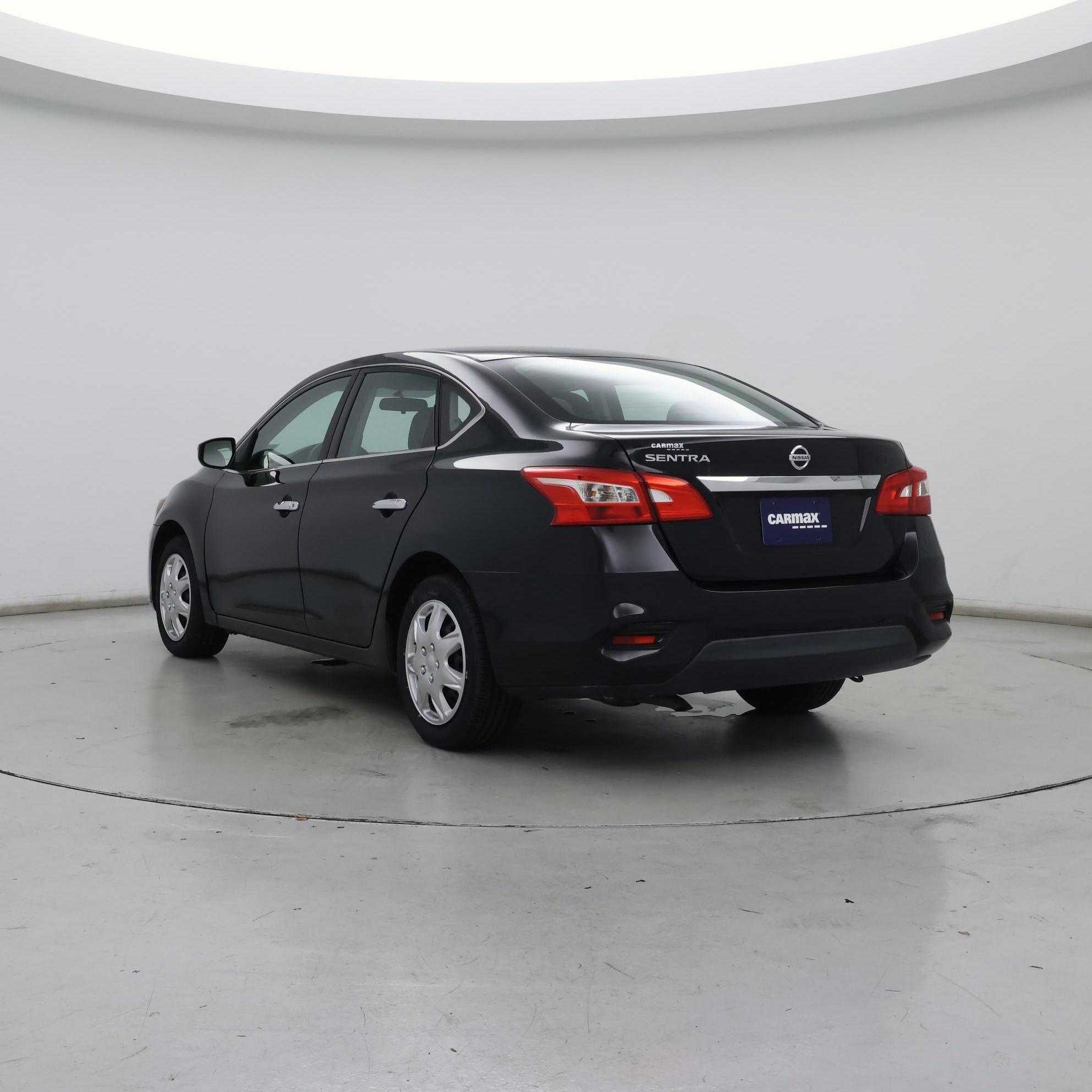 Thumbnail: 2016 Nissan Sentra - 2
