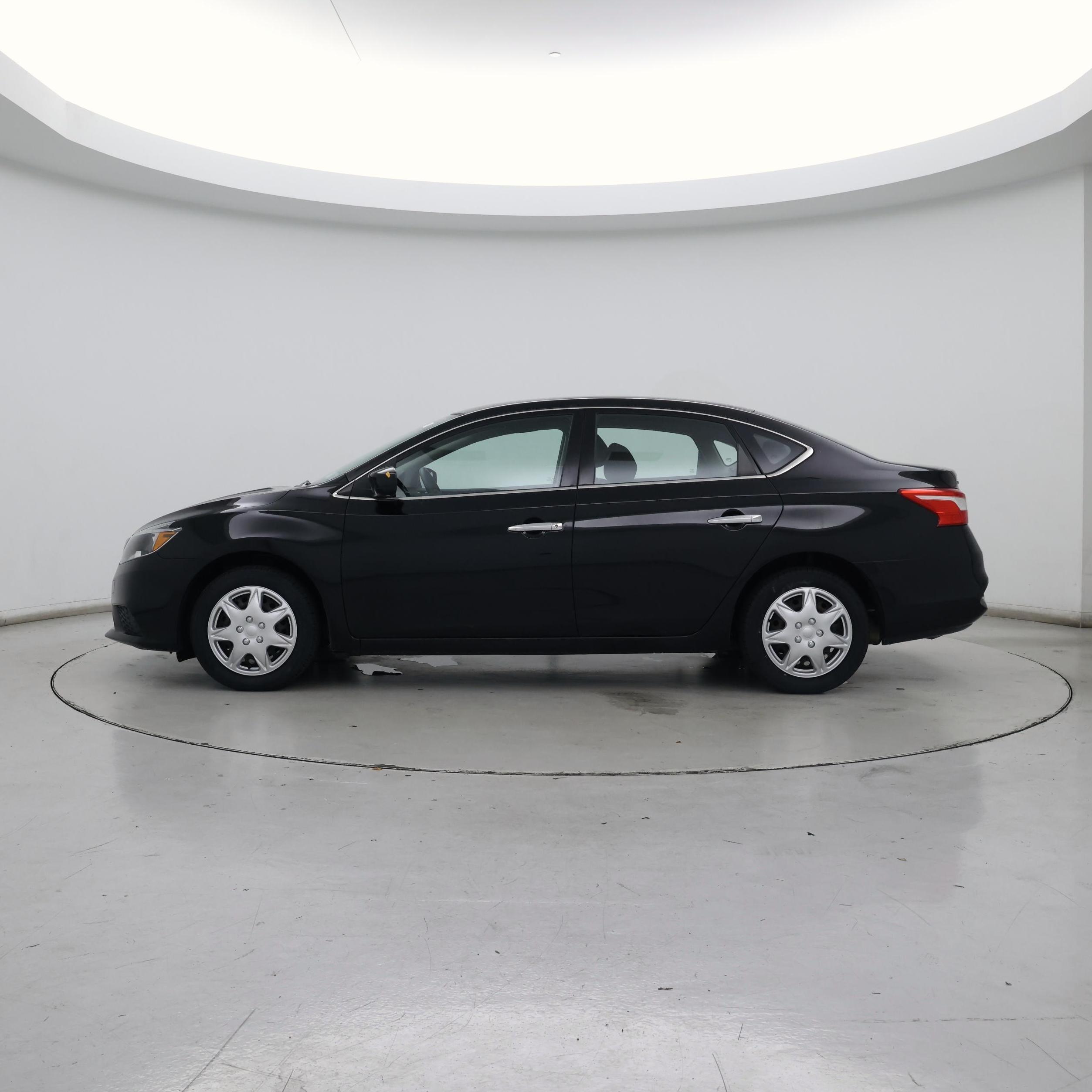 Thumbnail: 2016 Nissan Sentra - 3