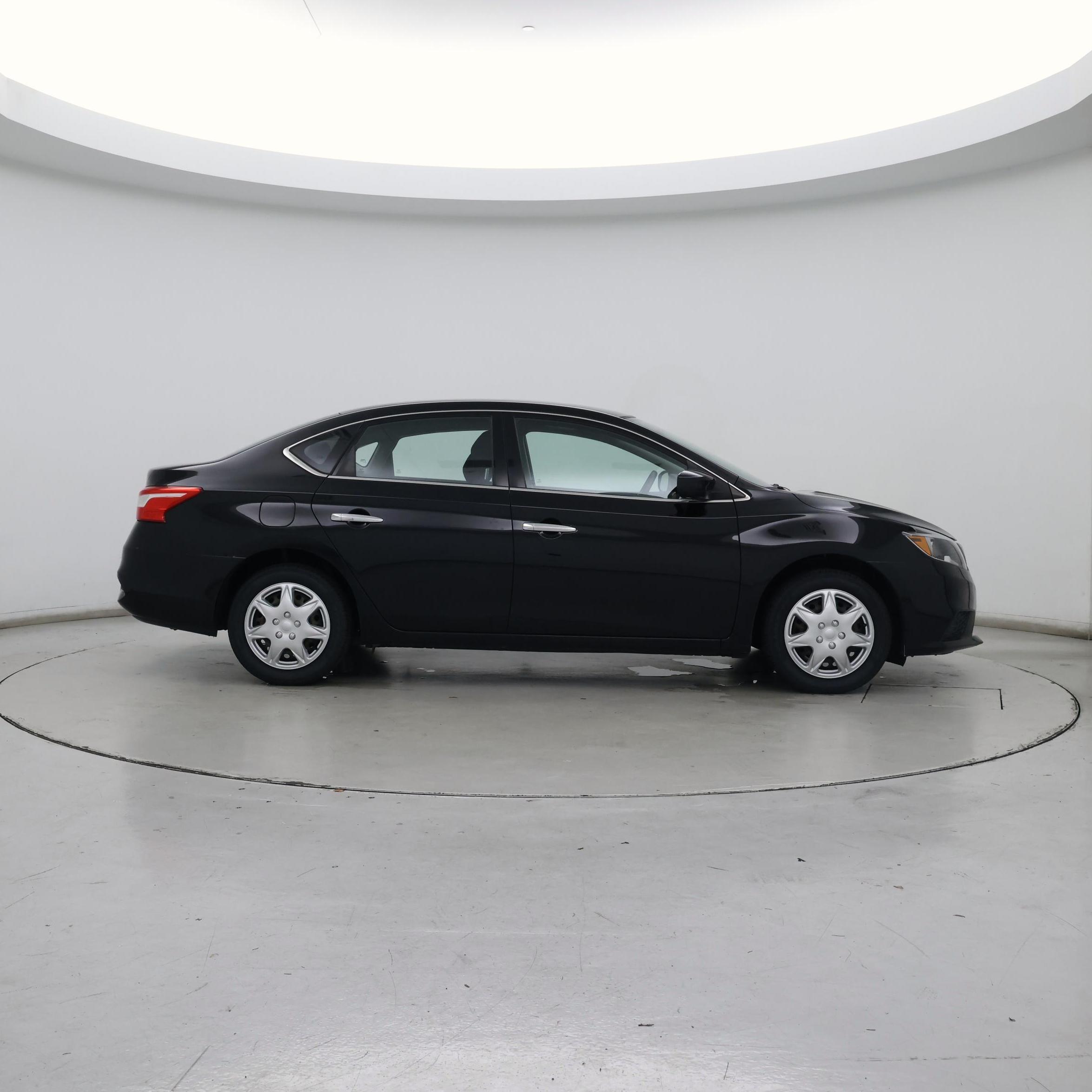 Thumbnail: 2016 Nissan Sentra - 7