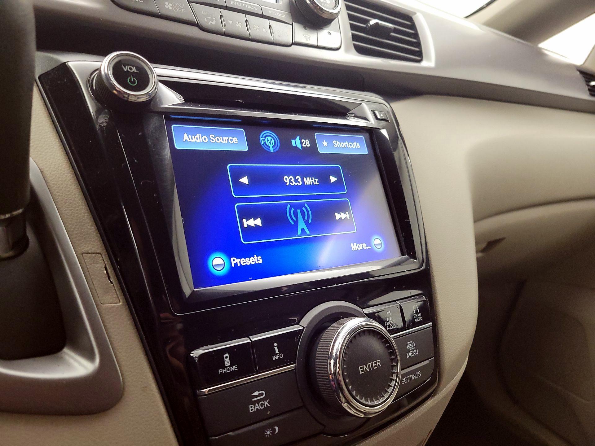 Thumbnail: 2016 Honda Odyssey - 15