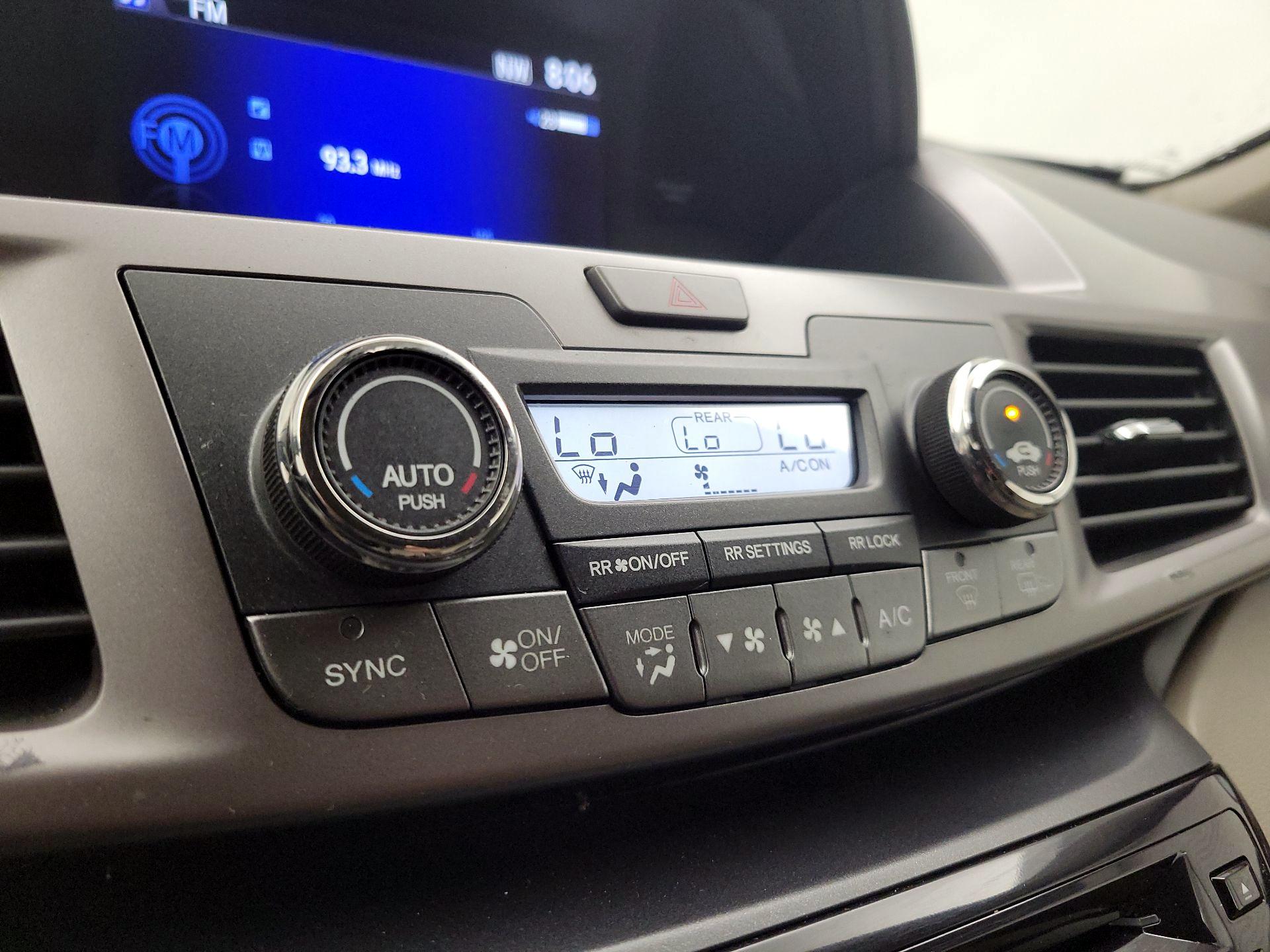 Thumbnail: 2016 Honda Odyssey - 16