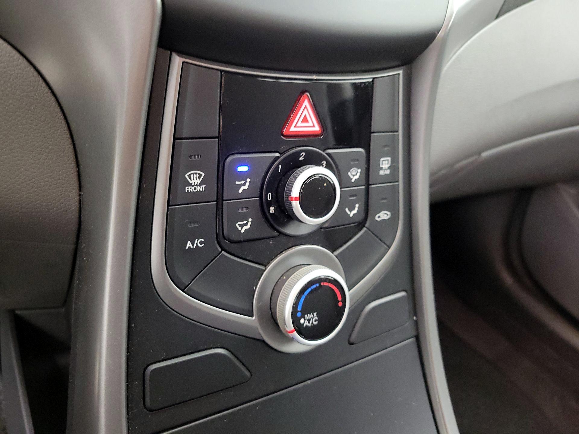 Thumbnail: 2016 Hyundai Elantra - 15