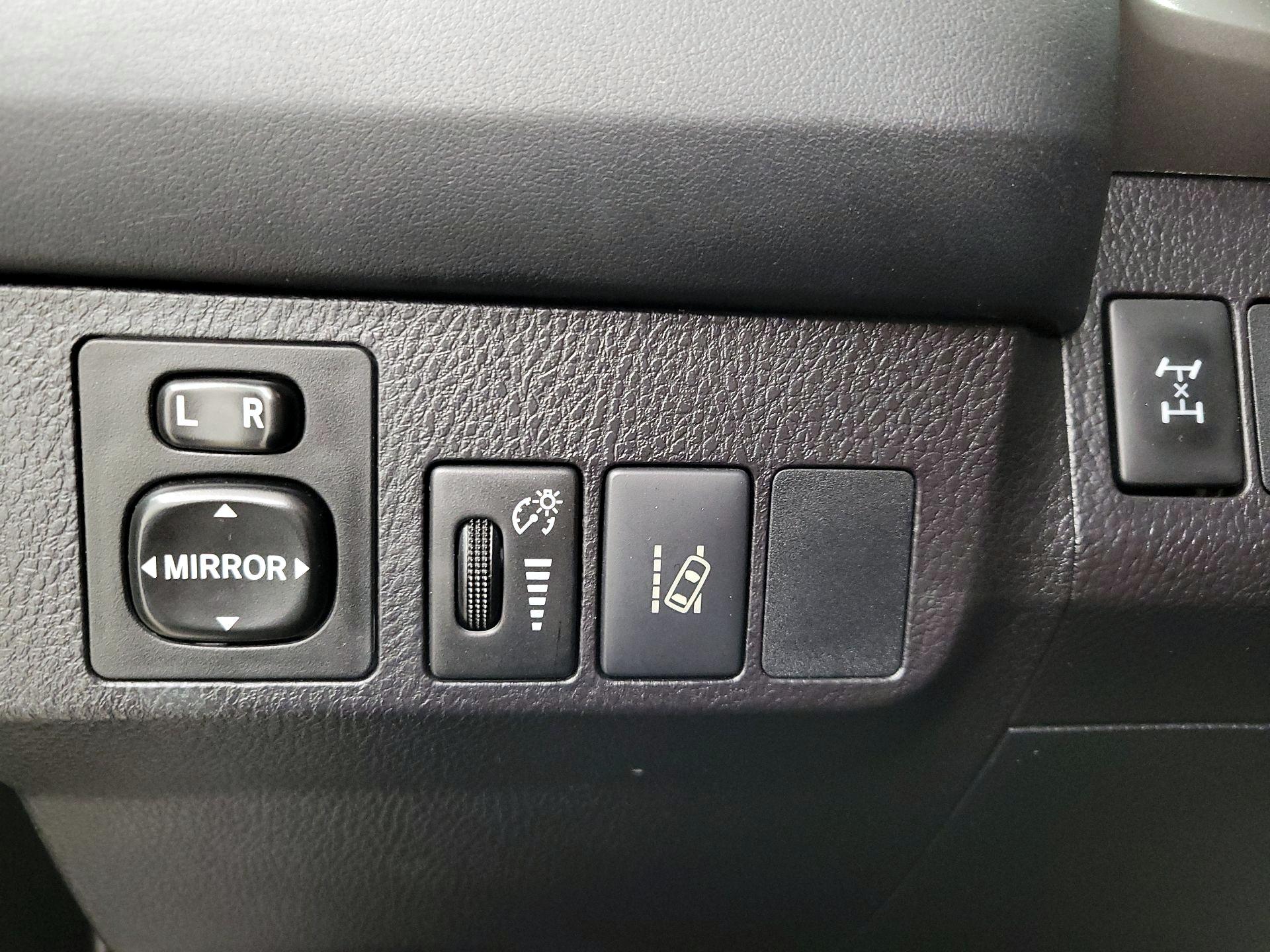 Thumbnail: 2017 Toyota RAV4 - 13