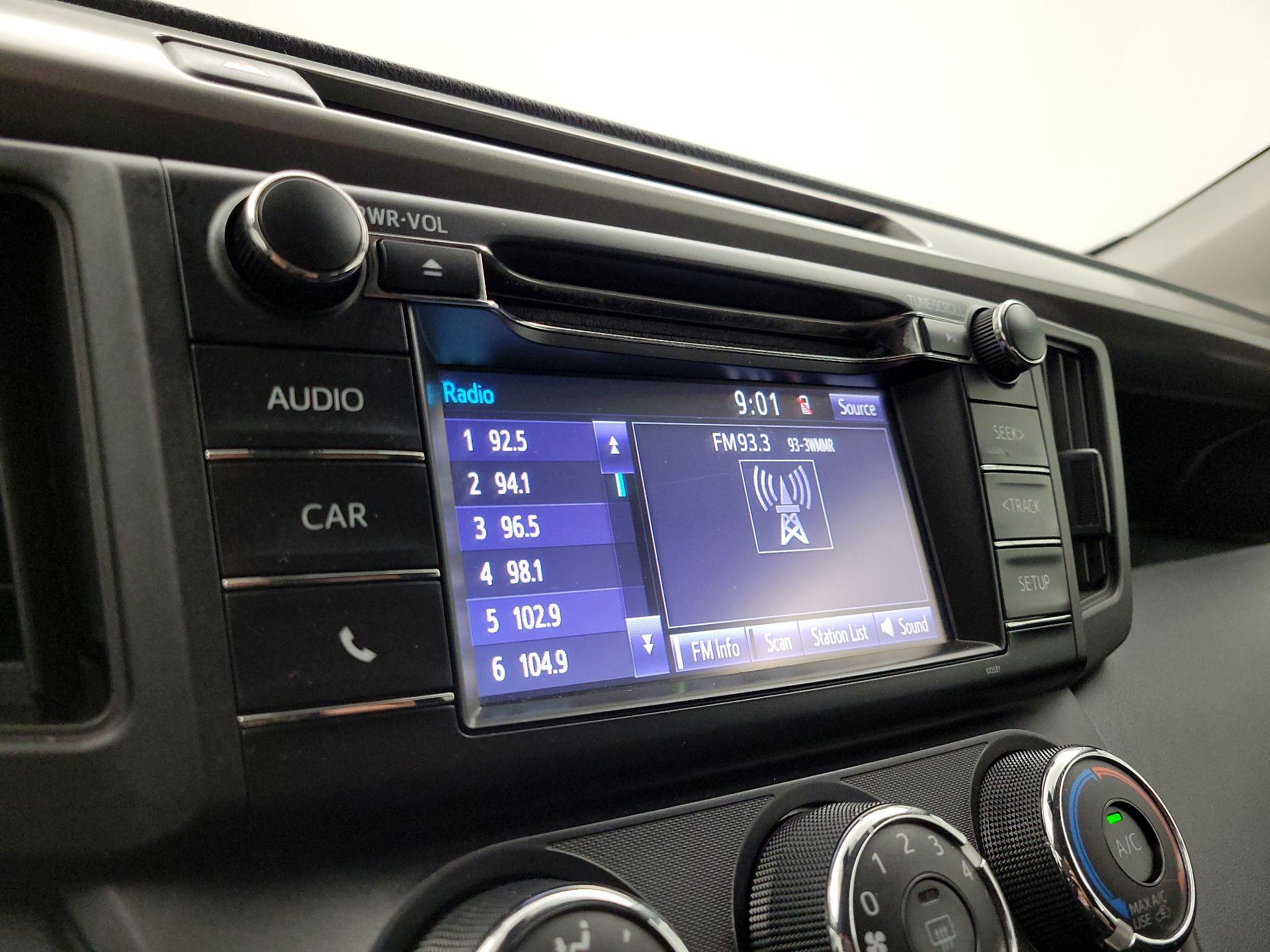 Thumbnail: 2017 Toyota RAV4 - 15
