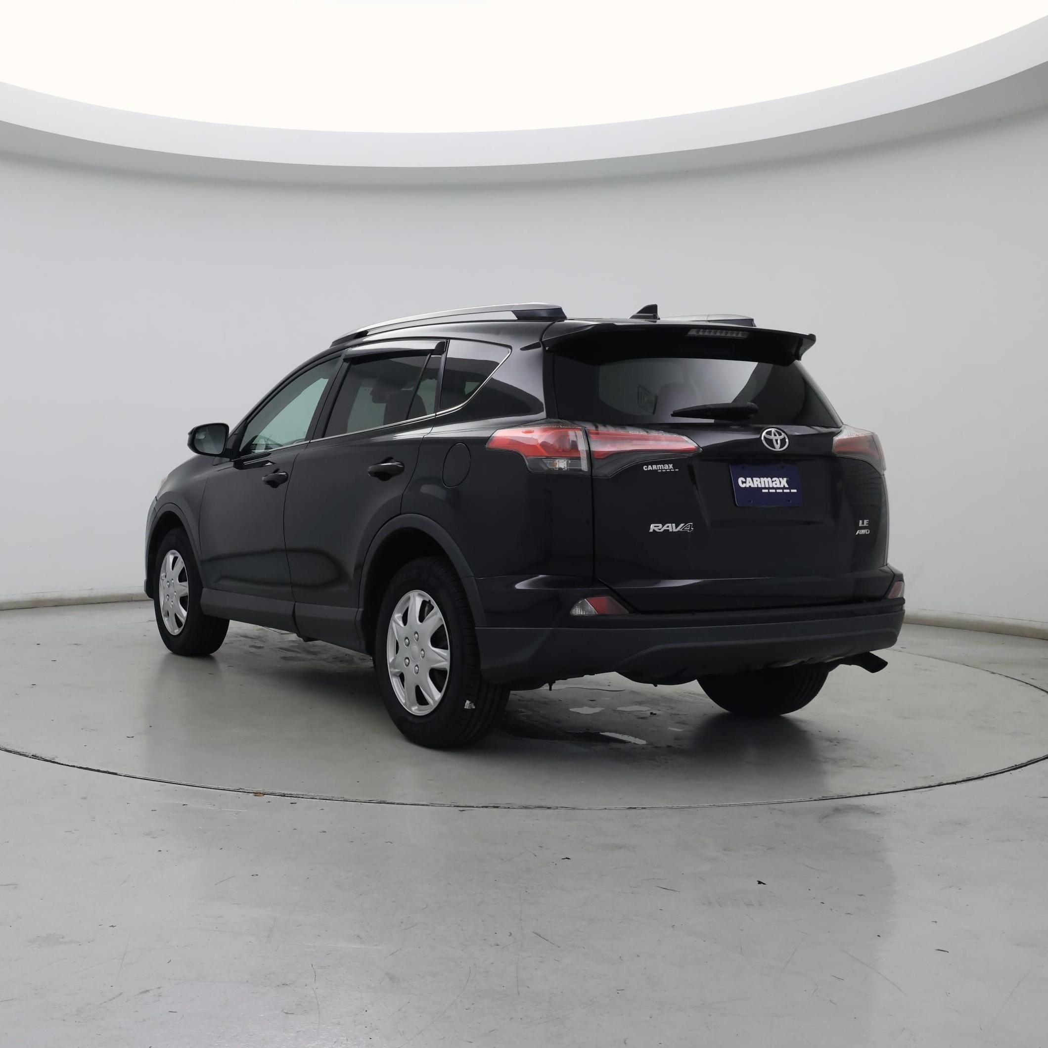 Thumbnail: 2017 Toyota RAV4 - 2
