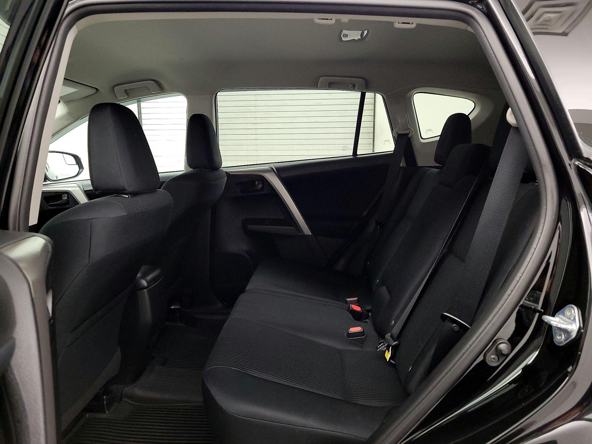 Thumbnail: 2017 Toyota RAV4 - 19