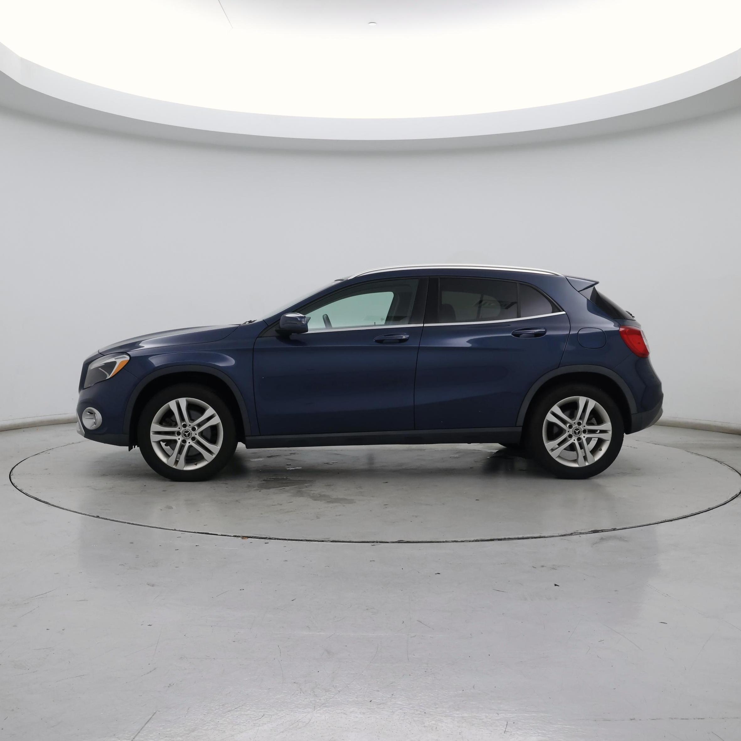 Thumbnail: 2019 Mercedes-Benz GLA - 3