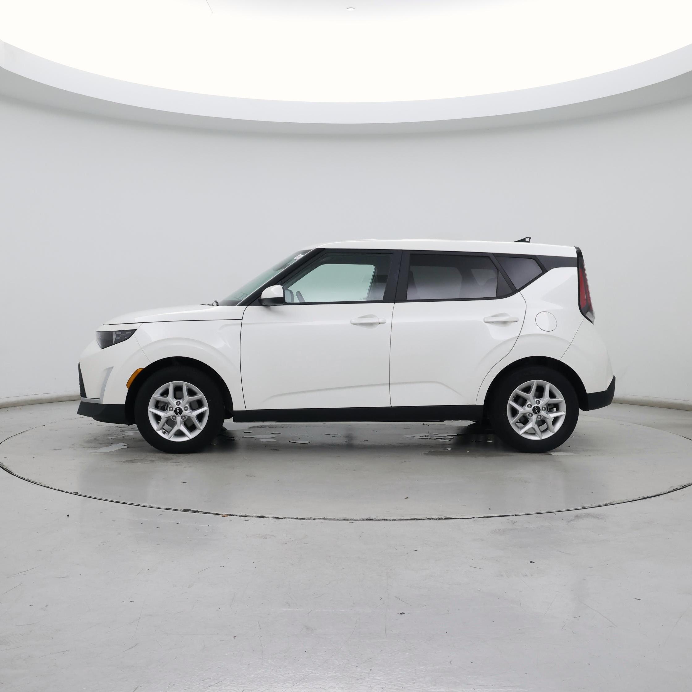 Thumbnail: 2023 Kia Soul - 3