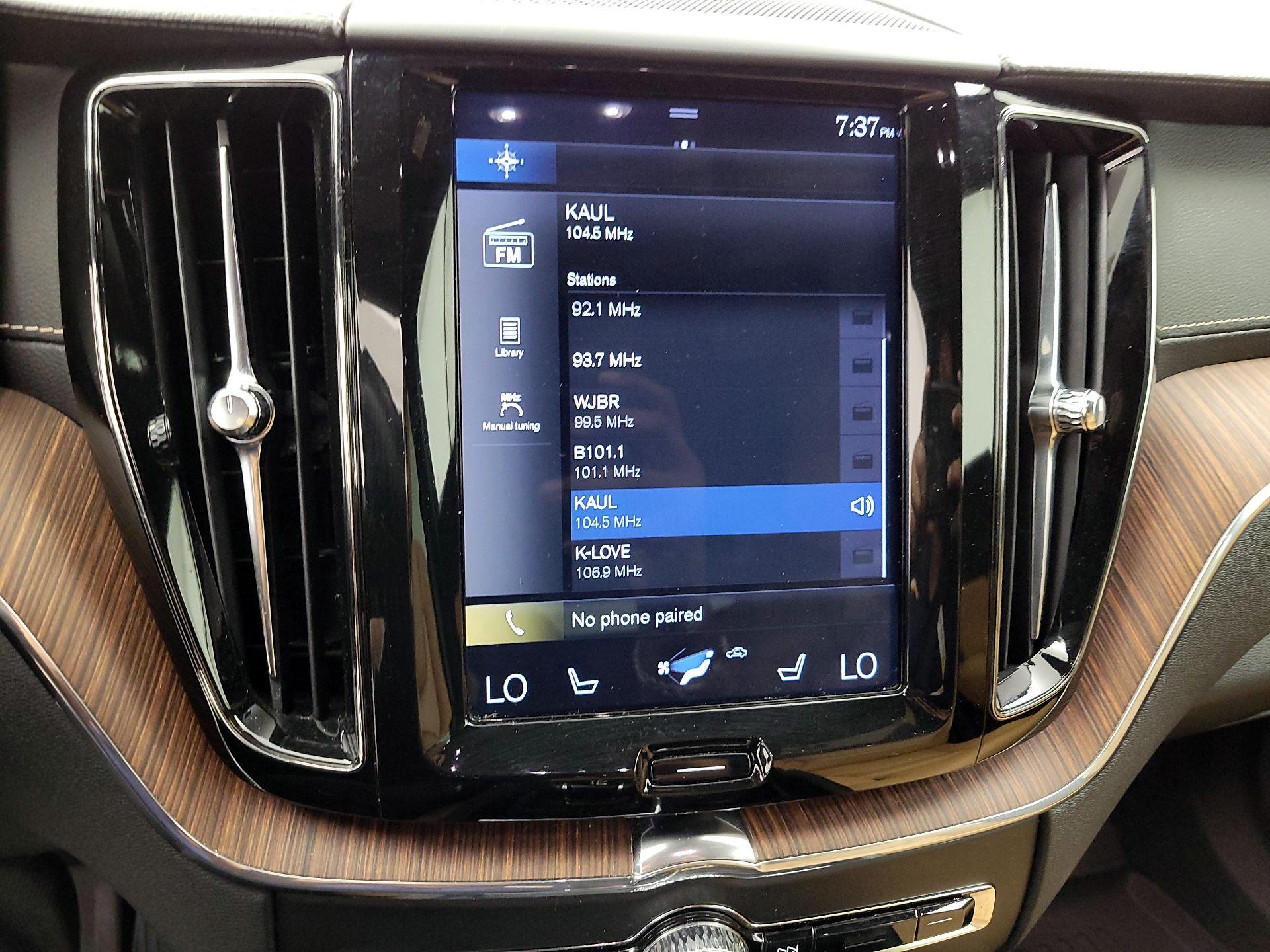 Thumbnail: 2019 Volvo XC60 - 16