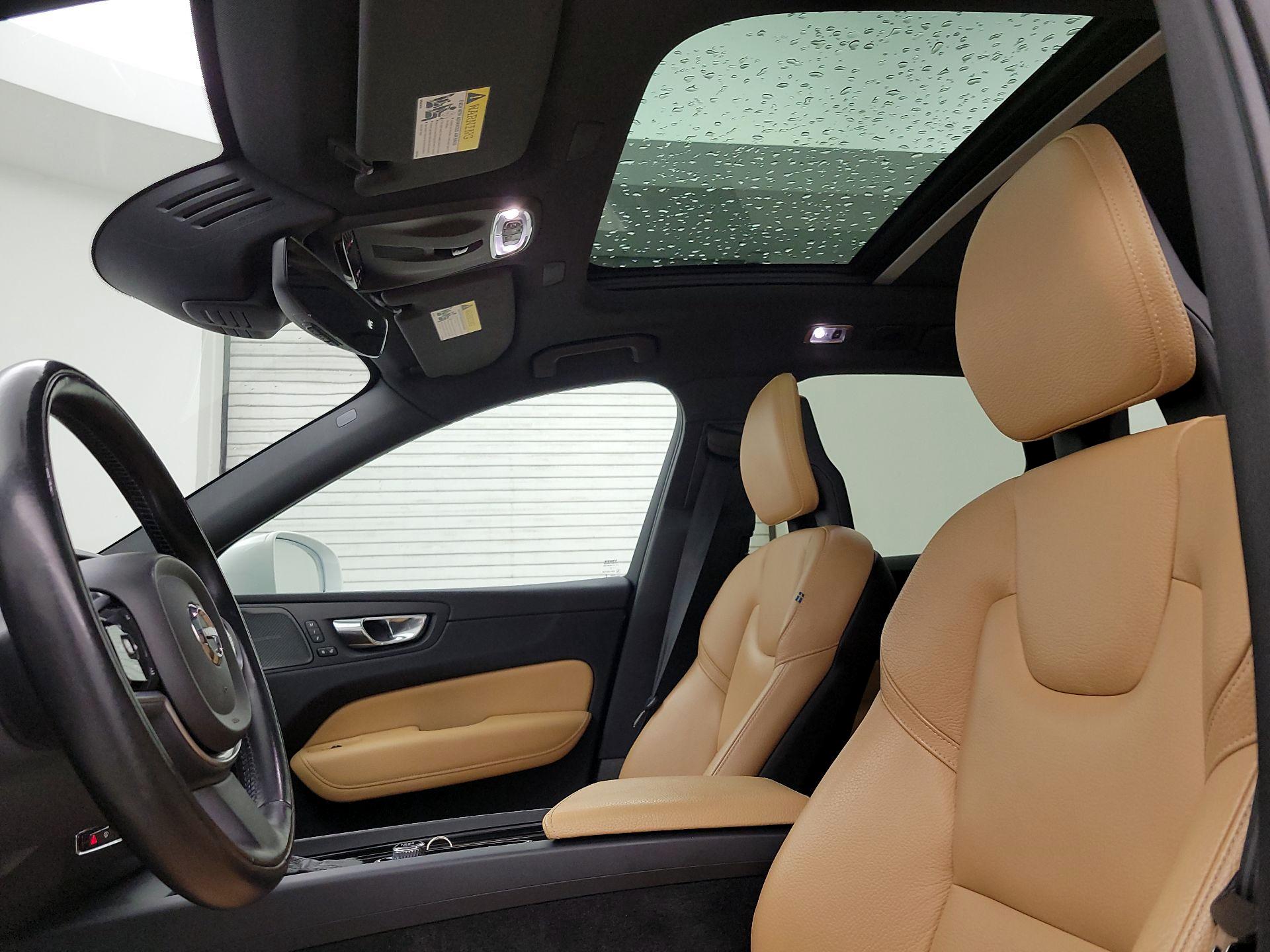 Thumbnail: 2019 Volvo XC60 - 20