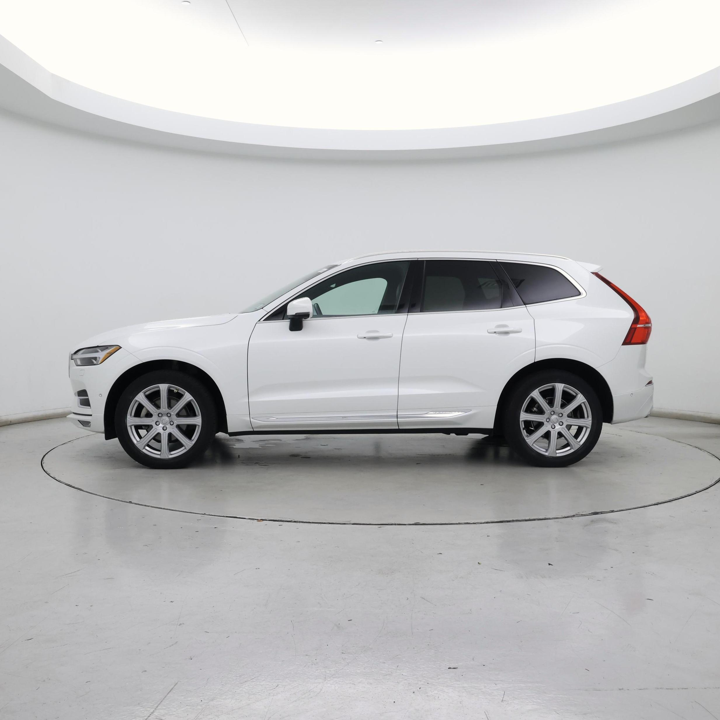 Thumbnail: 2019 Volvo XC60 - 3