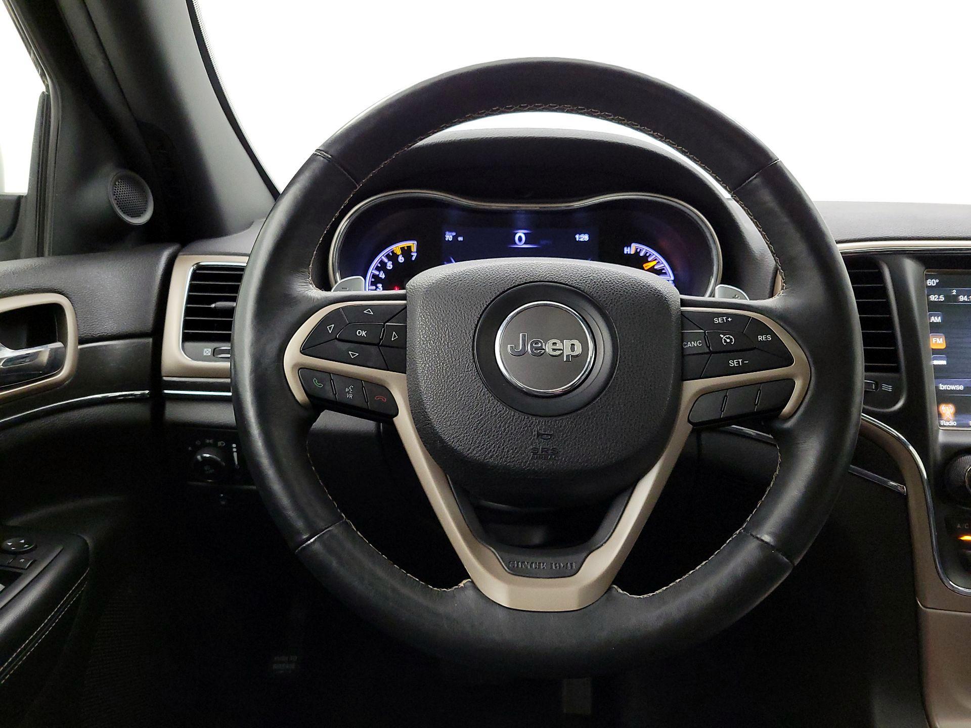 Thumbnail: 2017 Jeep Grand Cherokee - 10