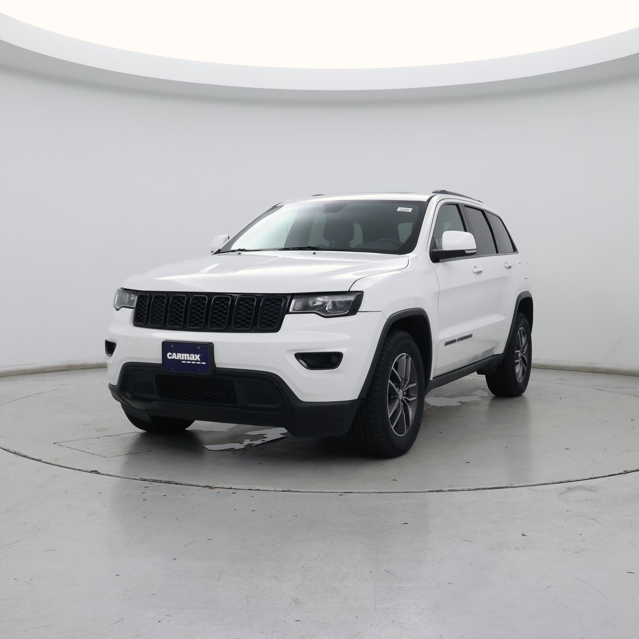 Thumbnail: 2017 Jeep Grand Cherokee - 4