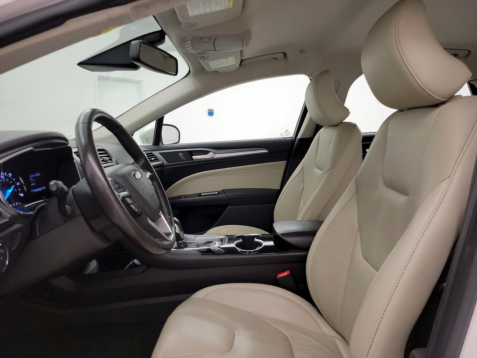 Thumbnail: 2016 Ford Fusion - 11