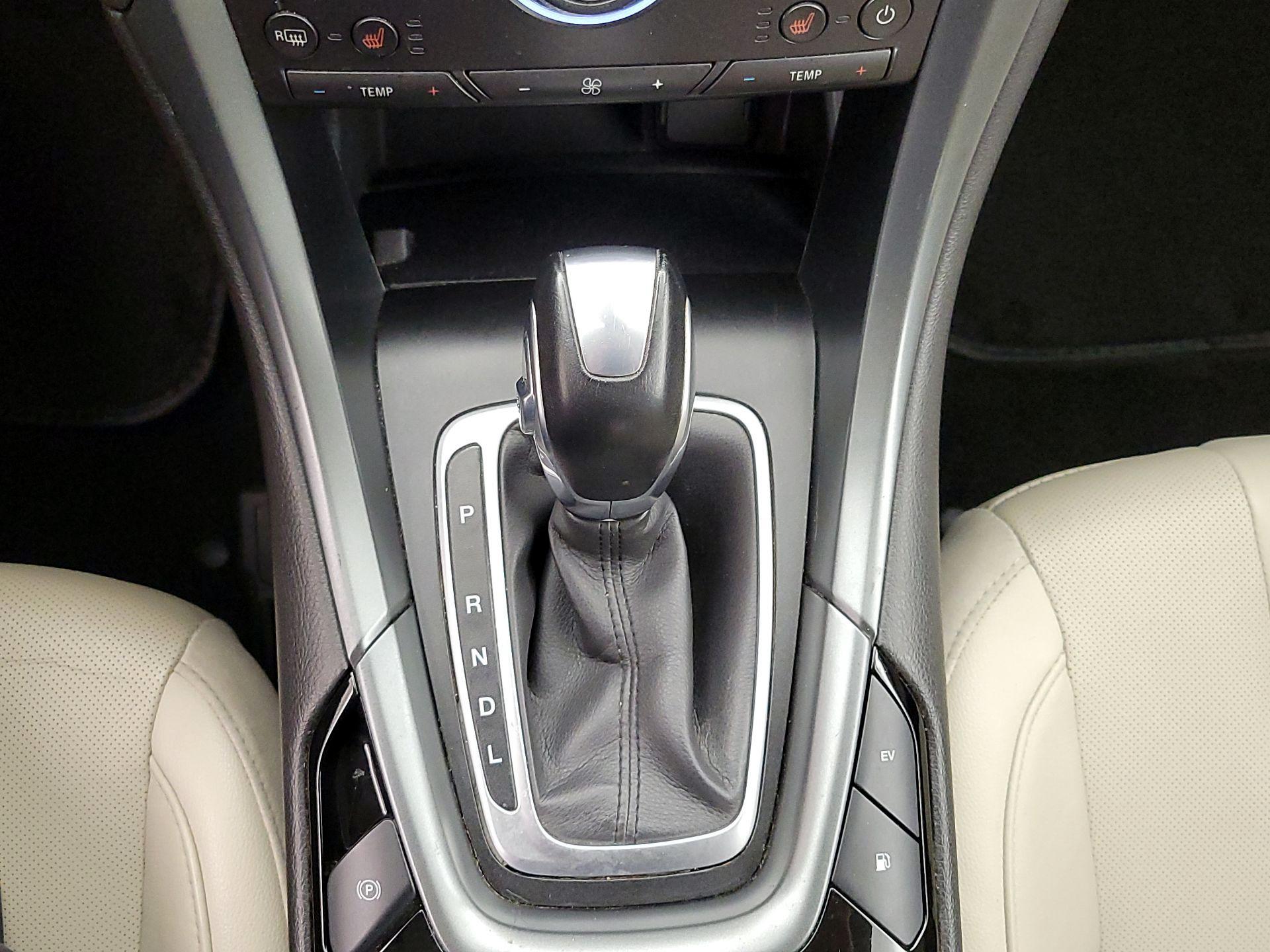 Thumbnail: 2016 Ford Fusion - 17