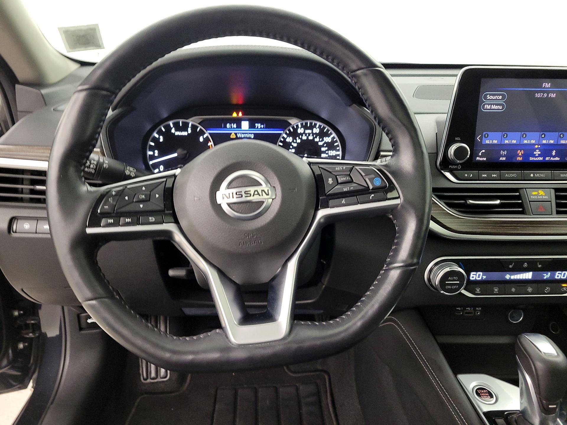 Thumbnail: 2020 Nissan Altima - 10