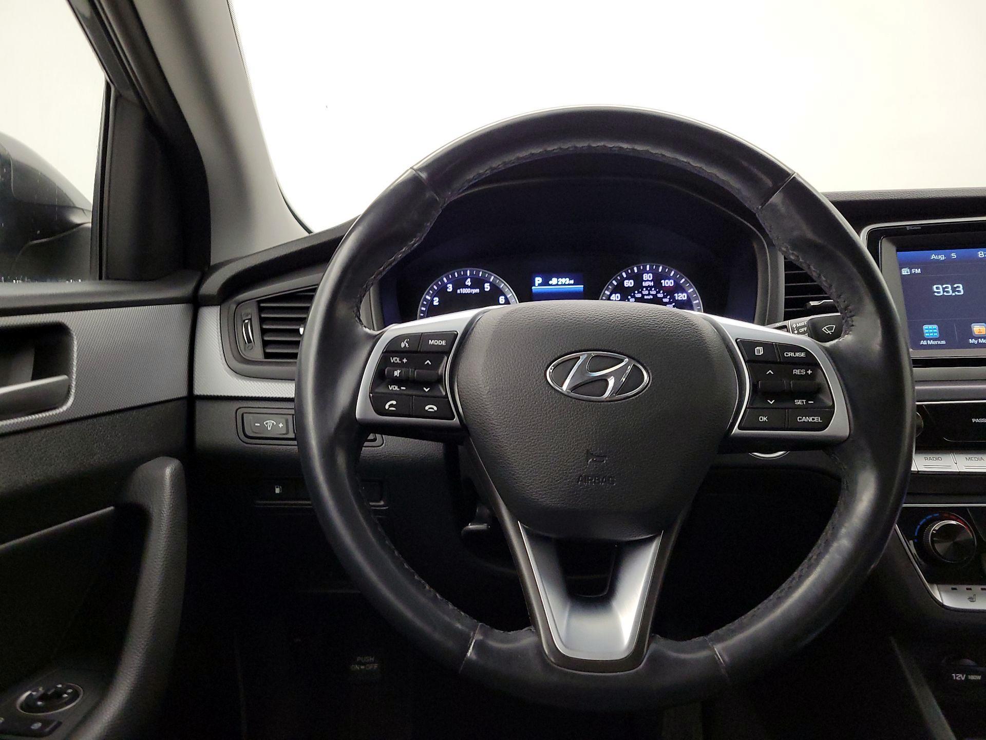 Thumbnail: 2019 Hyundai Sonata - 10
