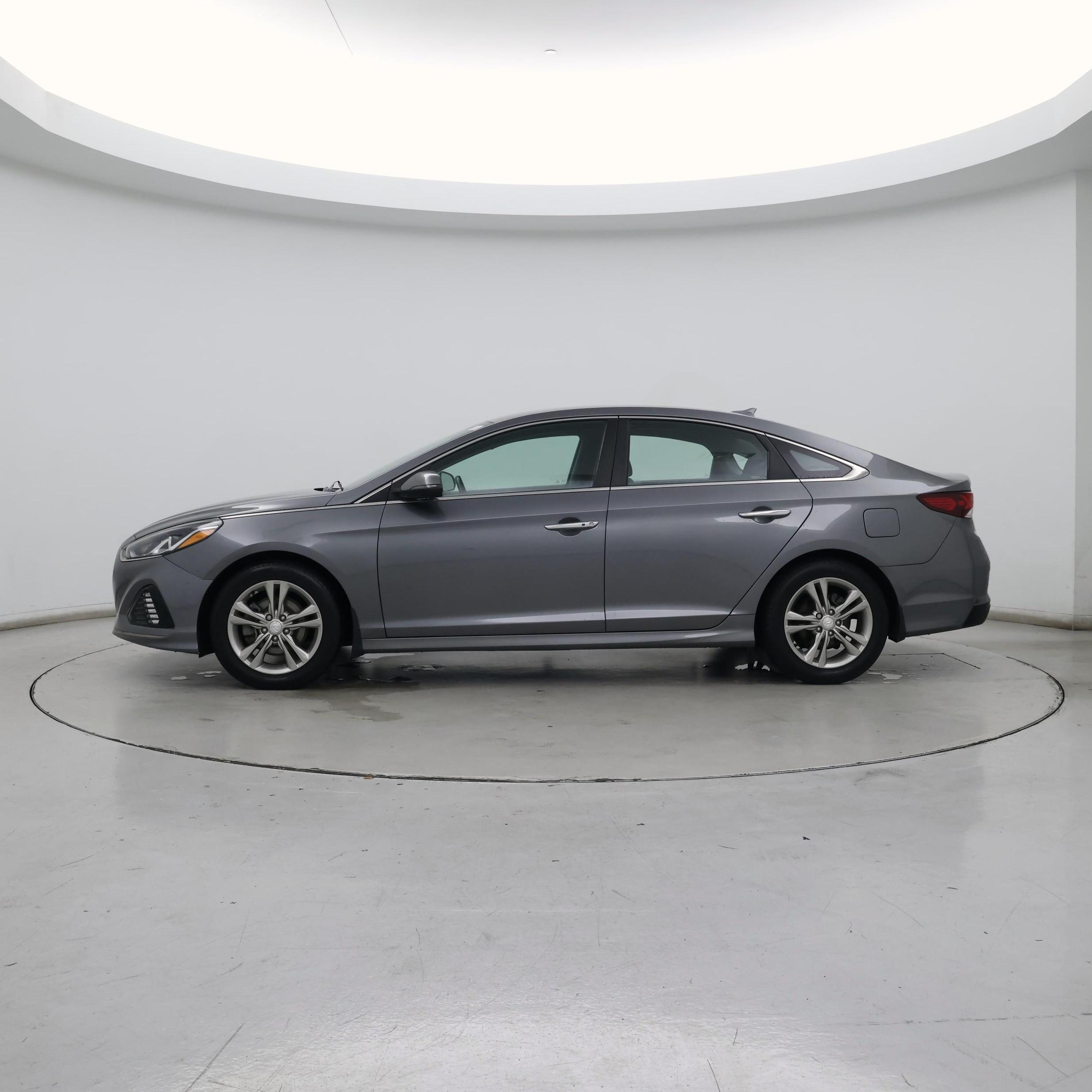 Thumbnail: 2019 Hyundai Sonata - 3