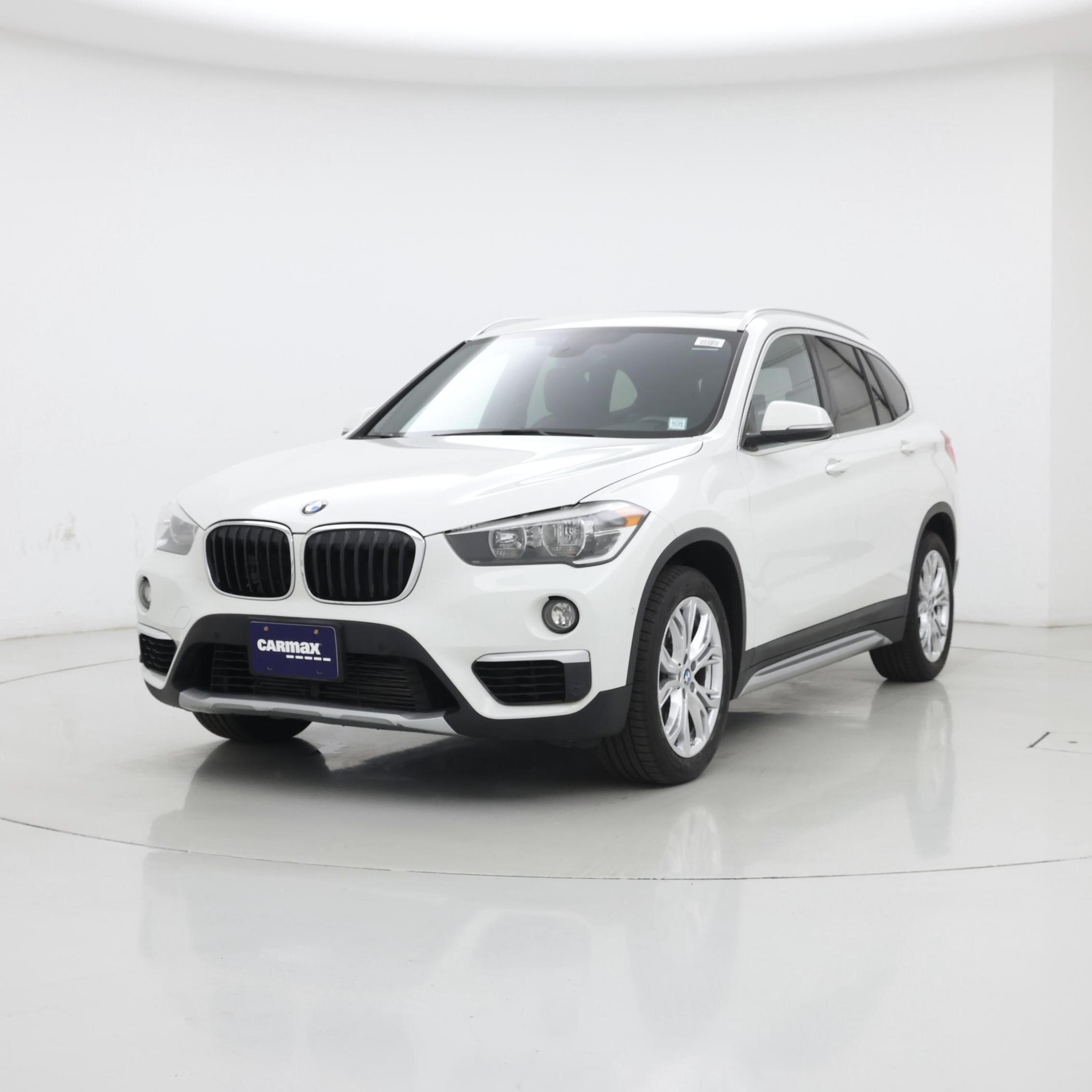 Thumbnail: 2018 BMW X1 - 4