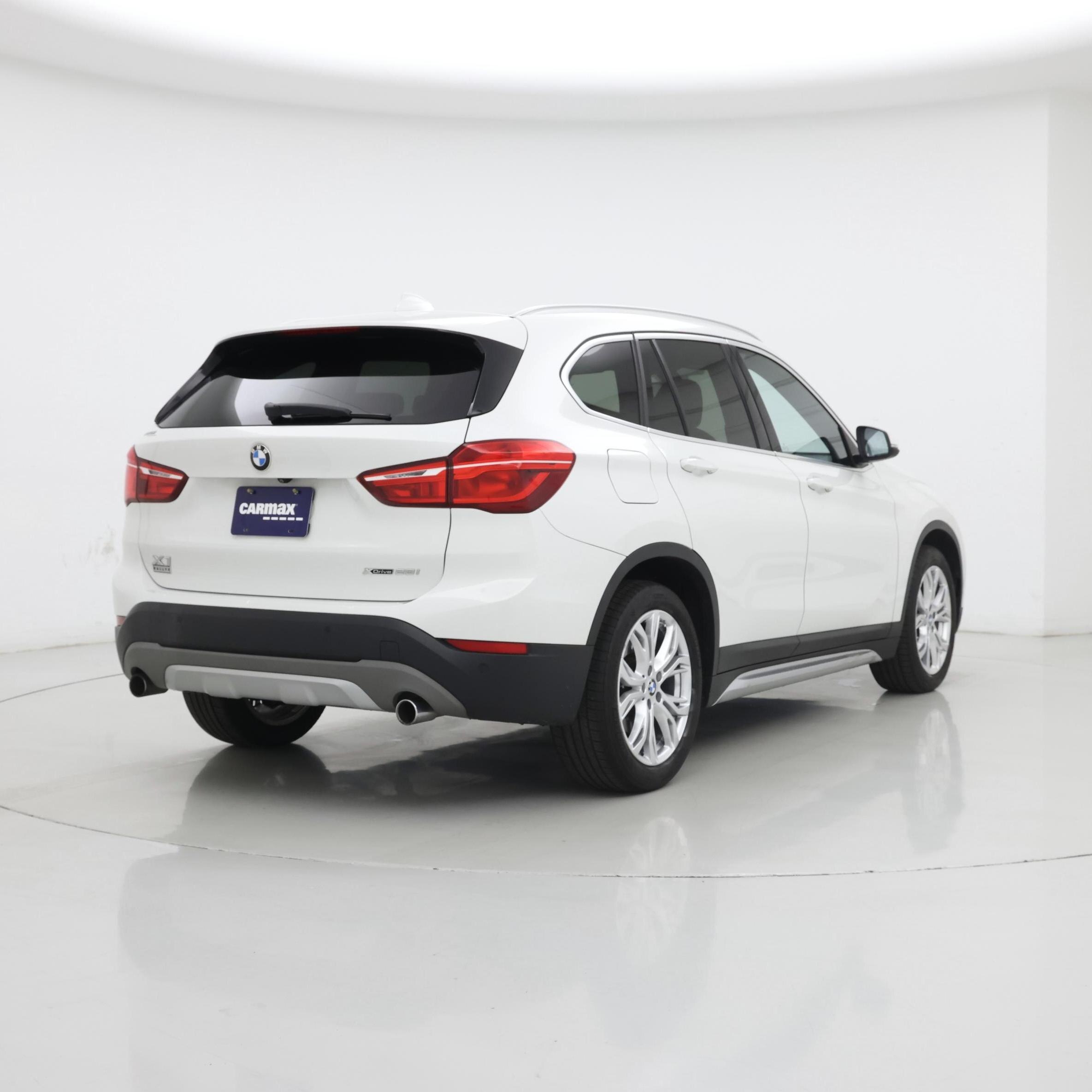 Thumbnail: 2018 BMW X1 - 8