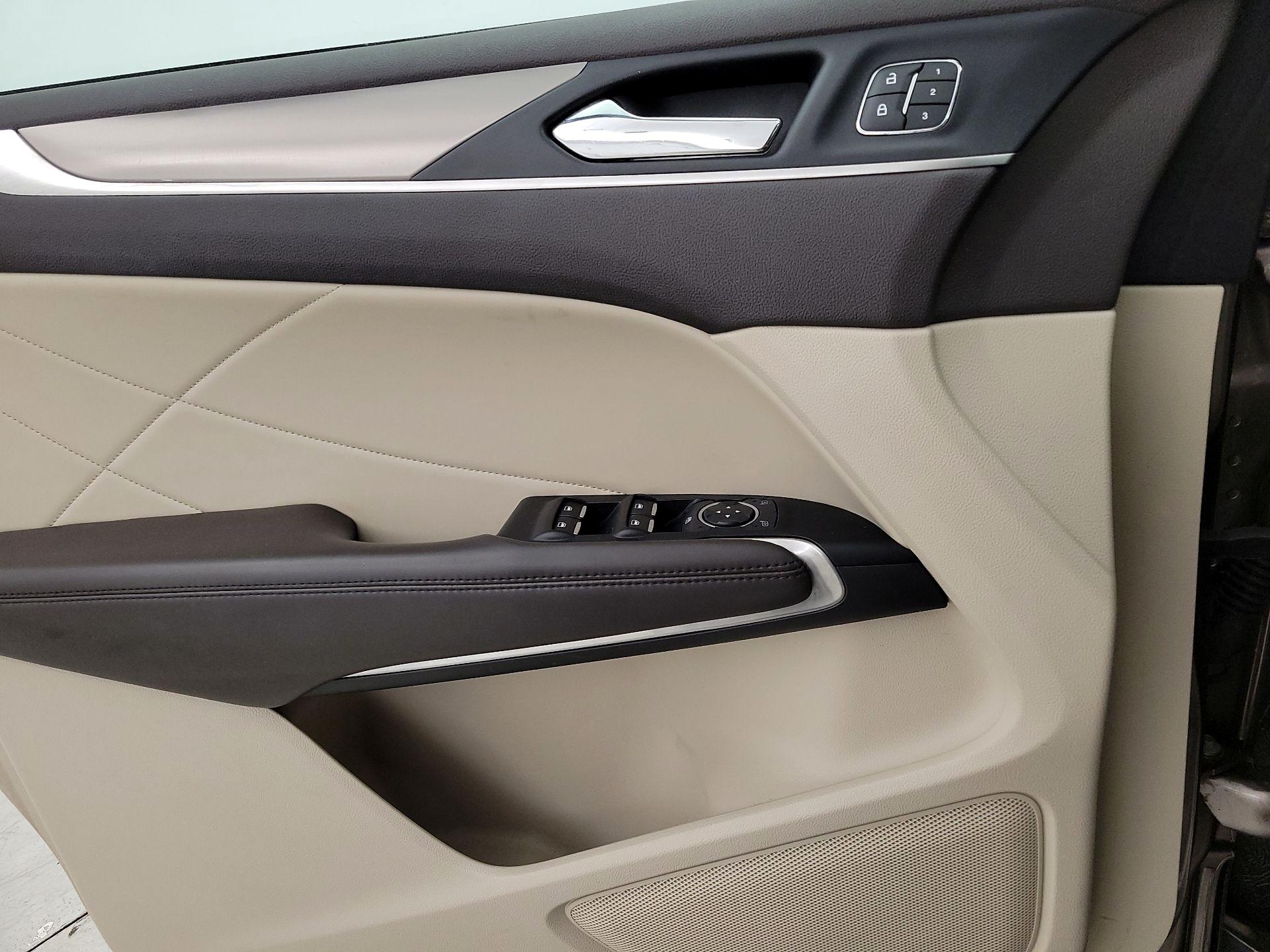 Thumbnail: 2019 Lincoln MKC - 12