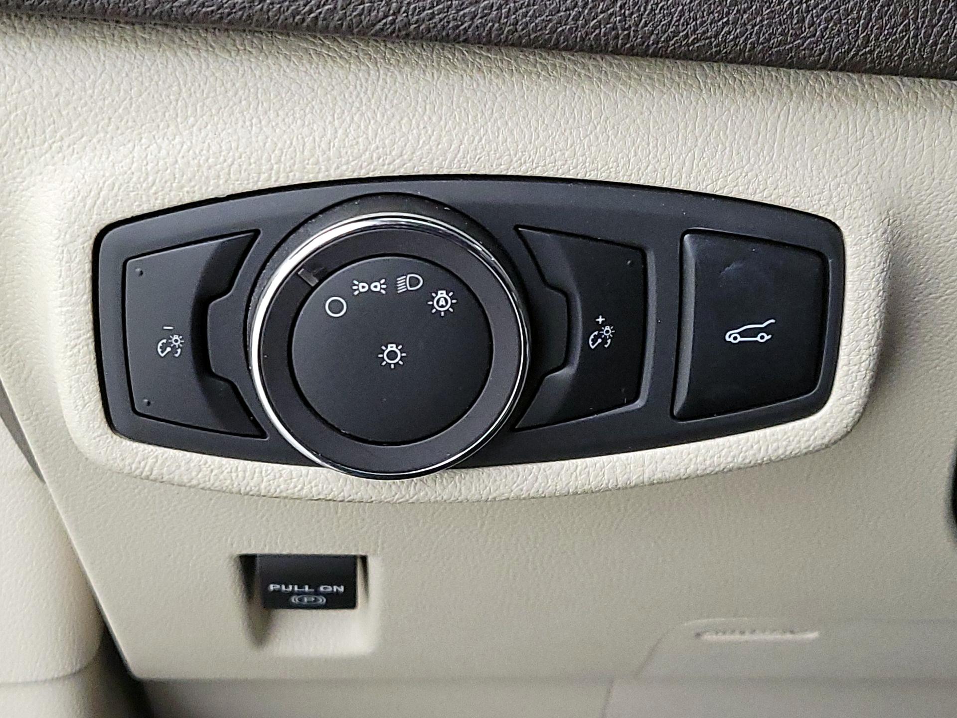 Thumbnail: 2019 Lincoln MKC - 13