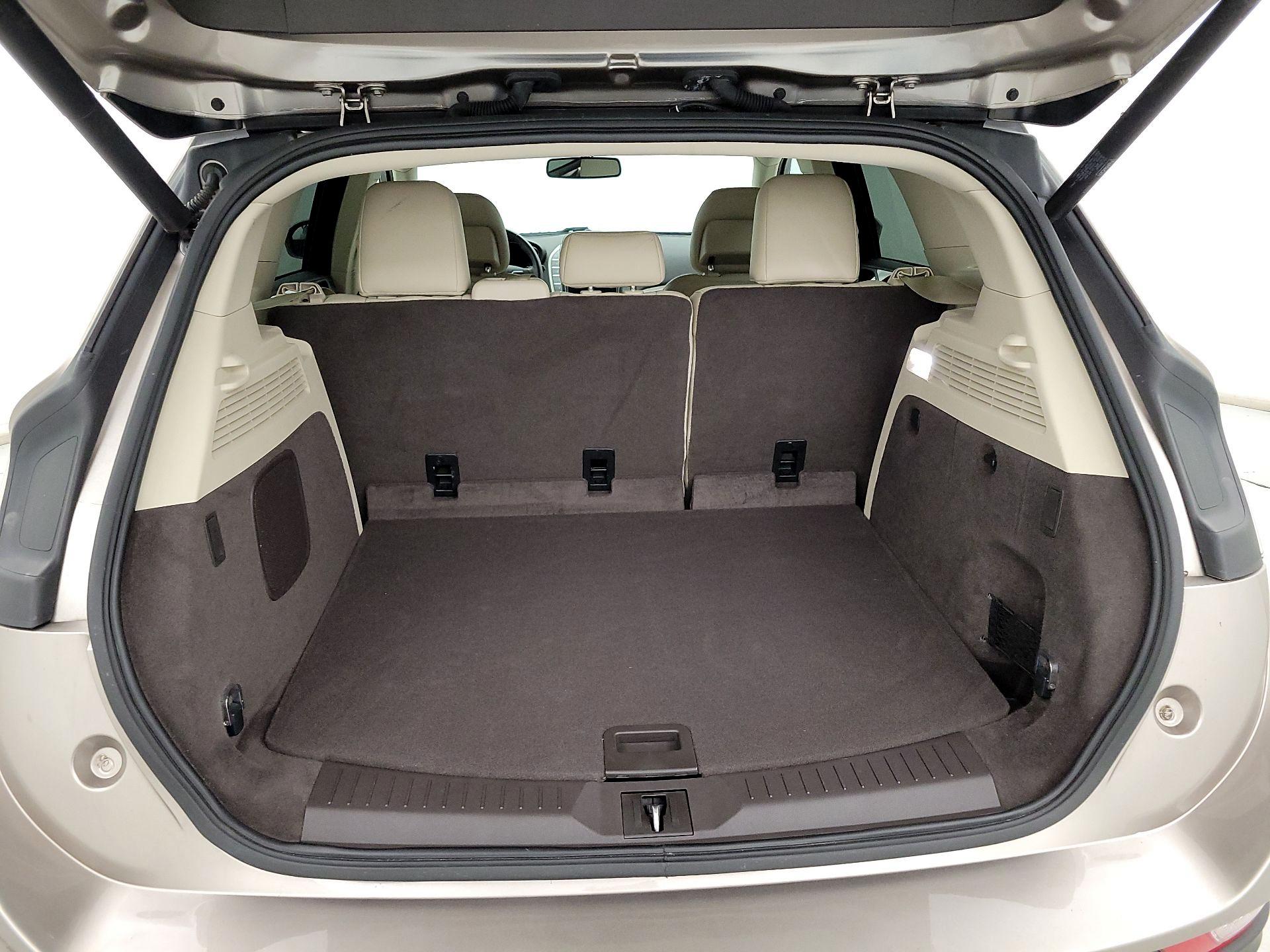 Thumbnail: 2019 Lincoln MKC - 20