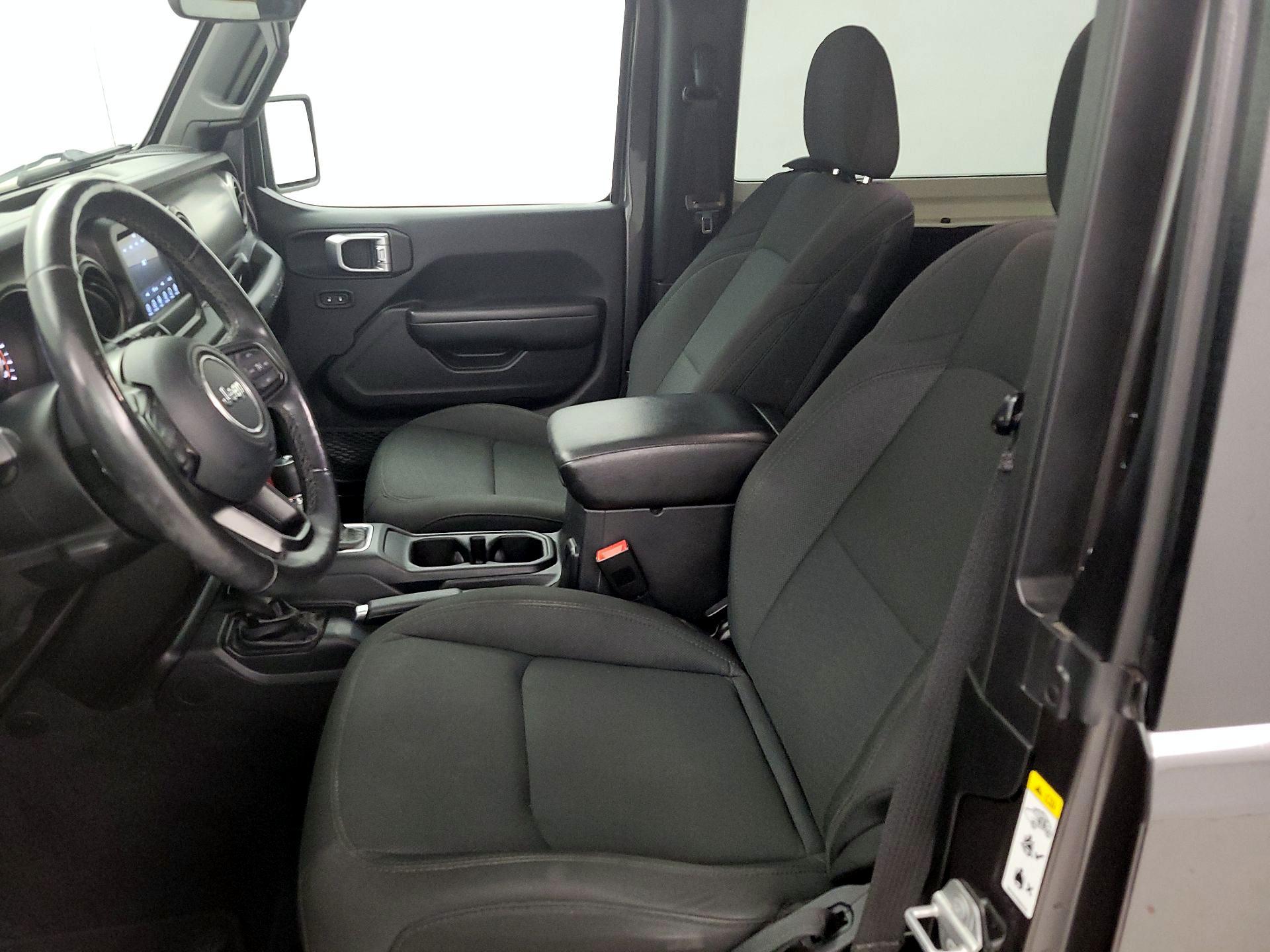 Thumbnail: 2019 Jeep Wrangler - 11