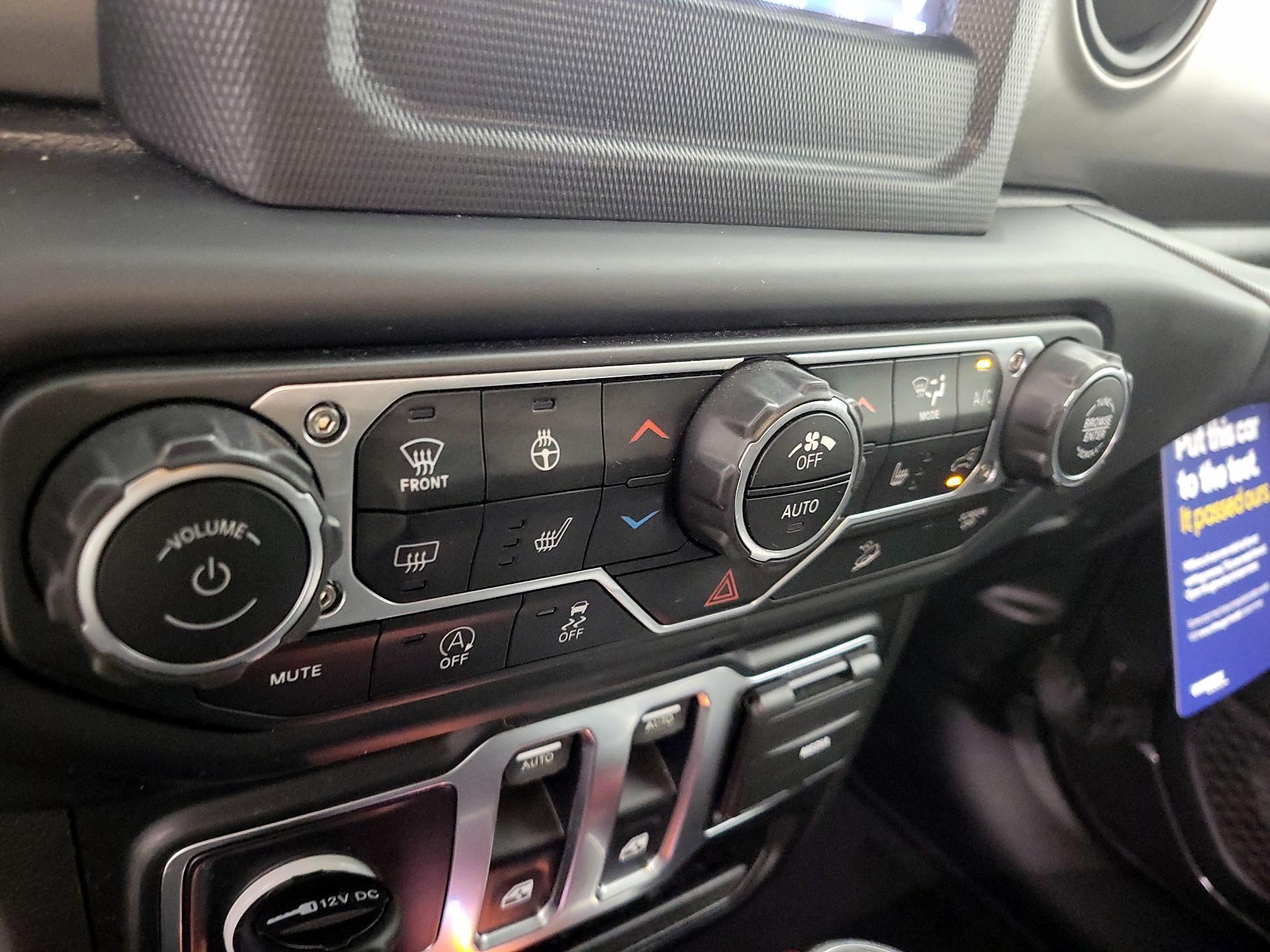 Thumbnail: 2019 Jeep Wrangler - 16