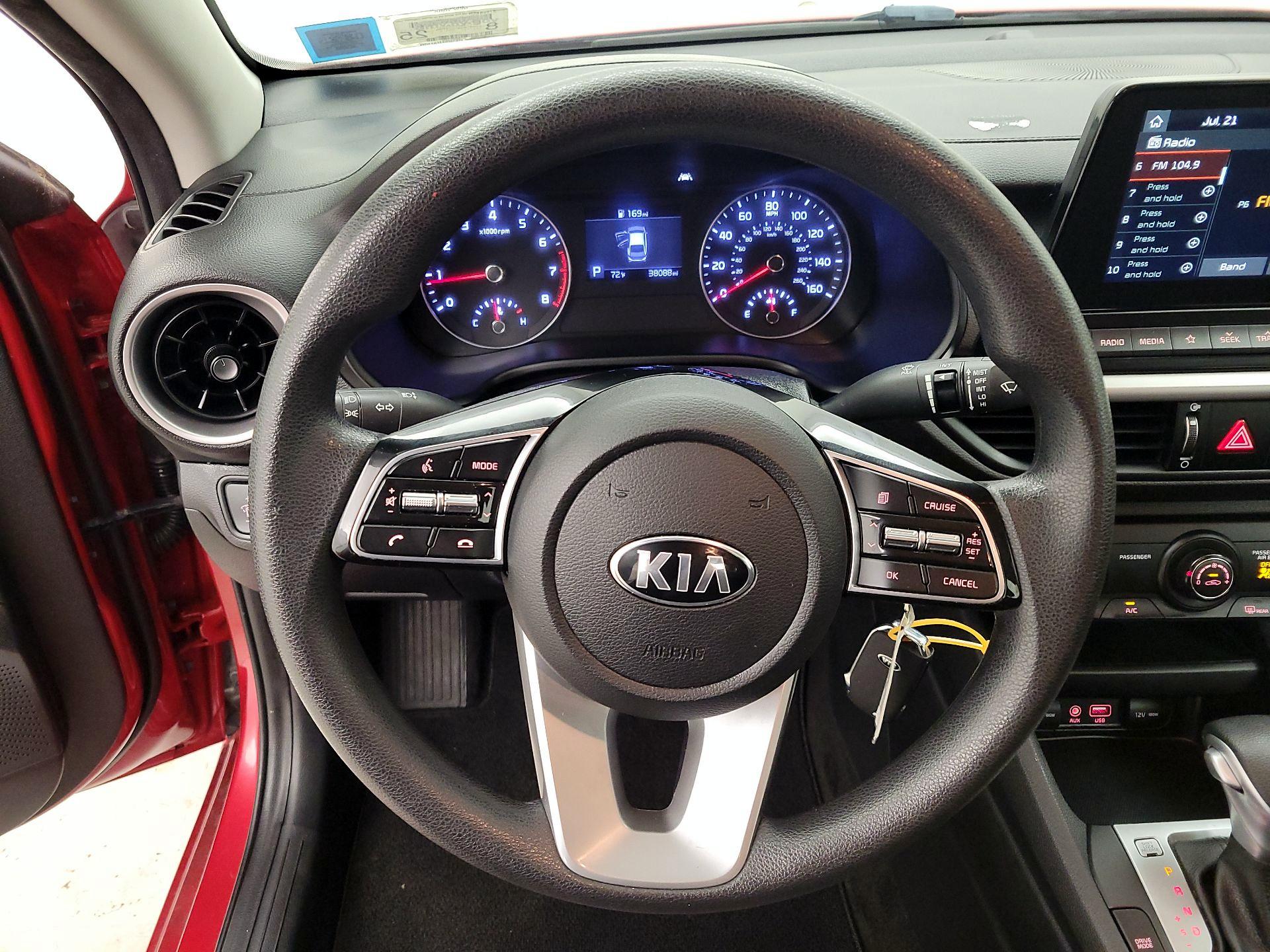 Thumbnail: 2020 Kia Forte - 10