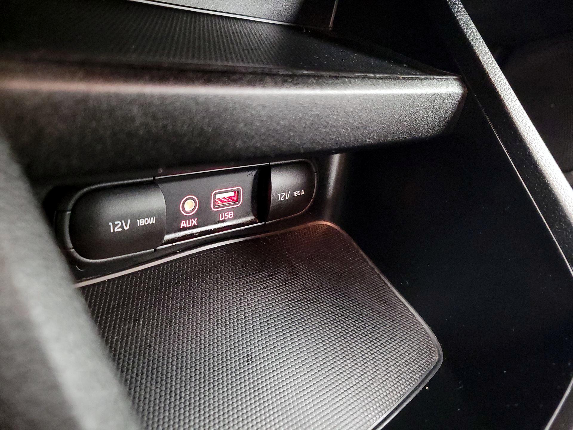 Thumbnail: 2020 Kia Forte - 18
