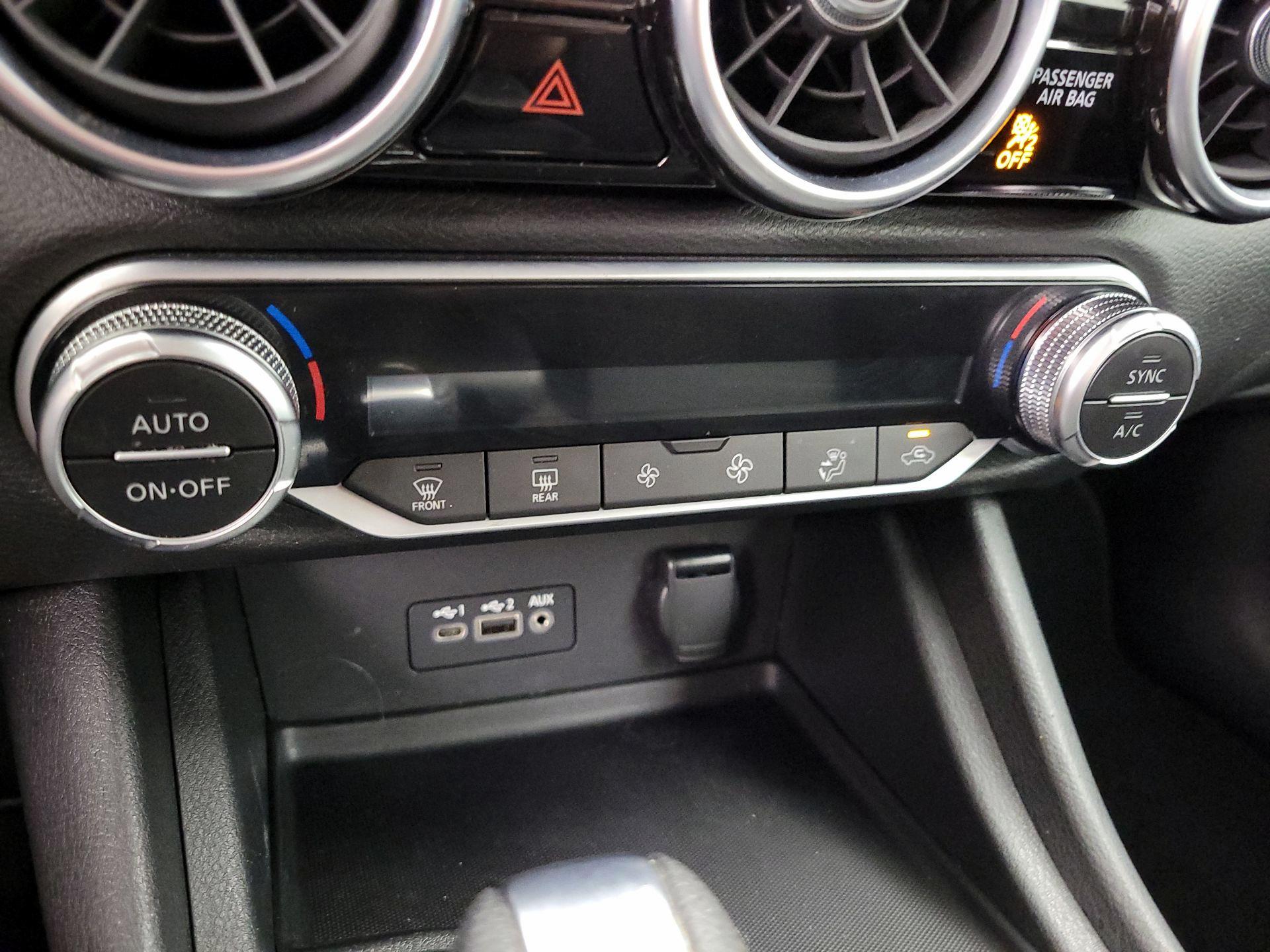 Thumbnail: 2020 Nissan Sentra - 16