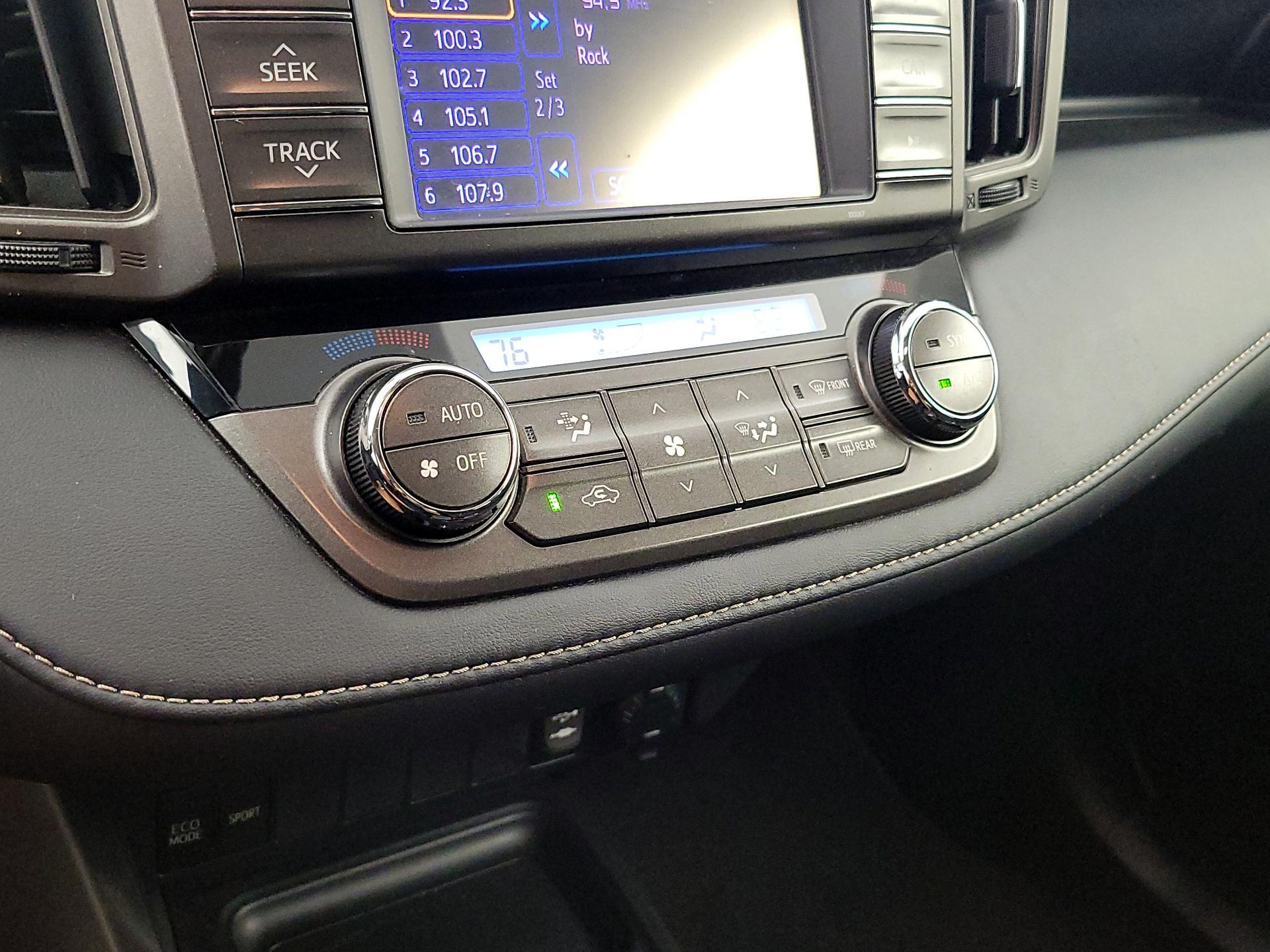 Thumbnail: 2013 Toyota RAV4 - 16