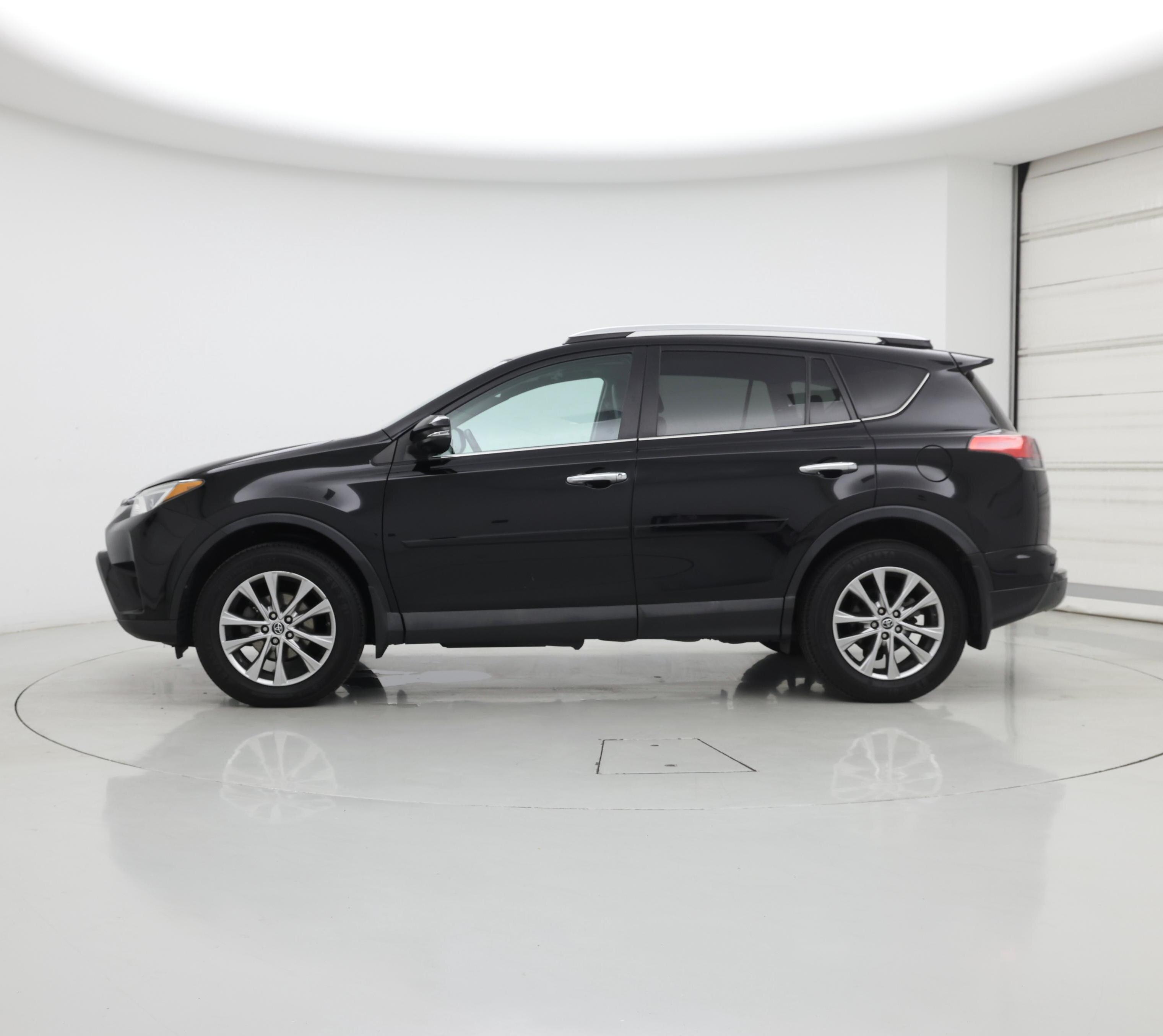 Thumbnail: 2016 Toyota RAV4 - 3